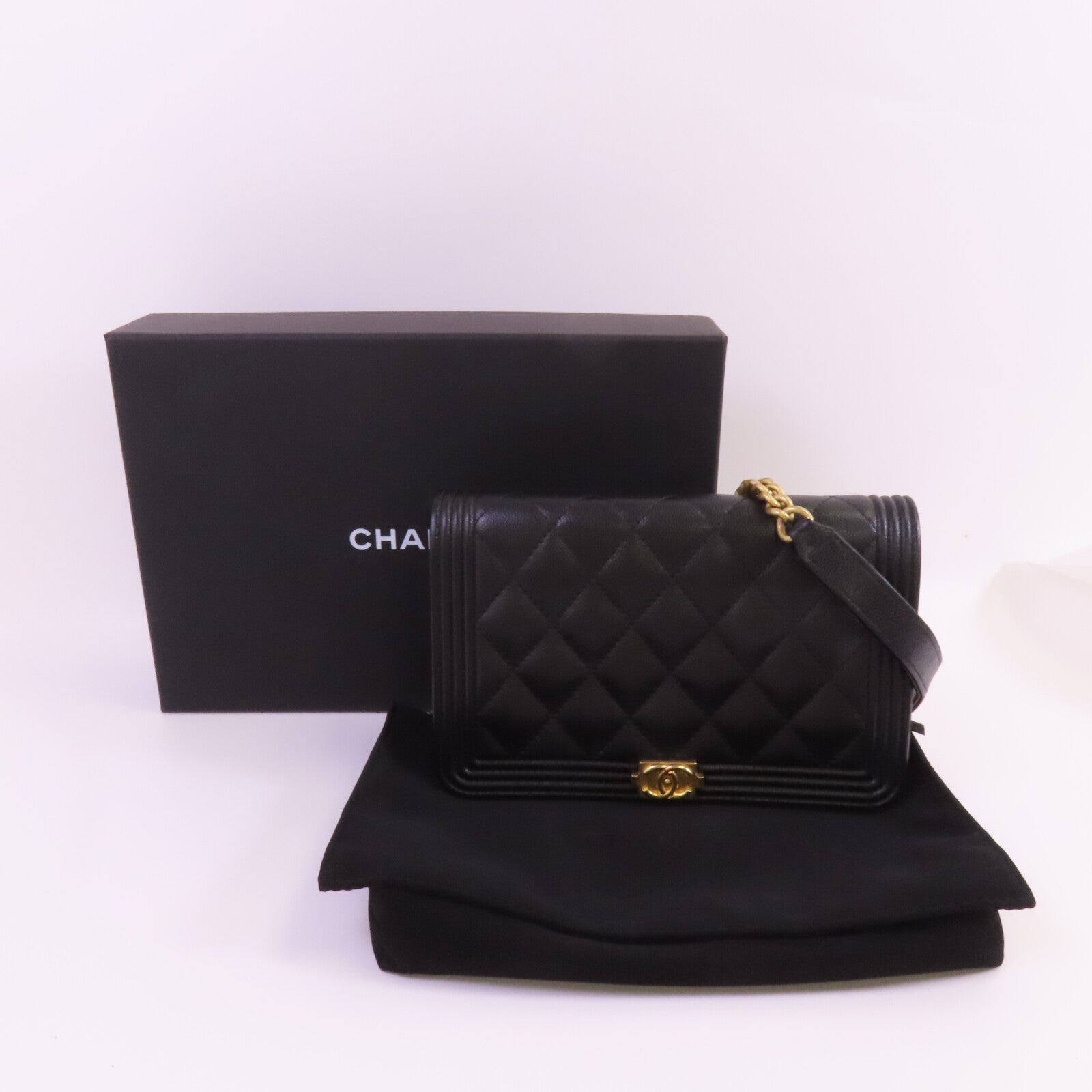 CHANEL 牛皮皮革Boy WOC Wallet On Chain金扣鏈帶肩背袋