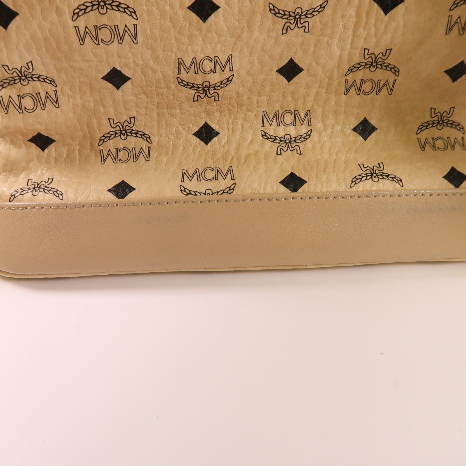 MCM 塗層帆布Backpack銀扣背包