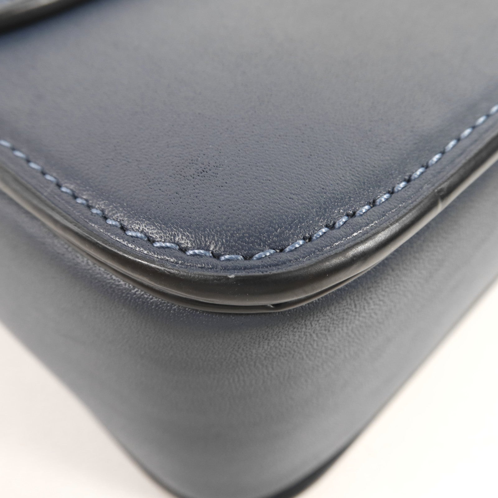 COACH 牛皮皮革Shoulder Bag金扣肩背袋