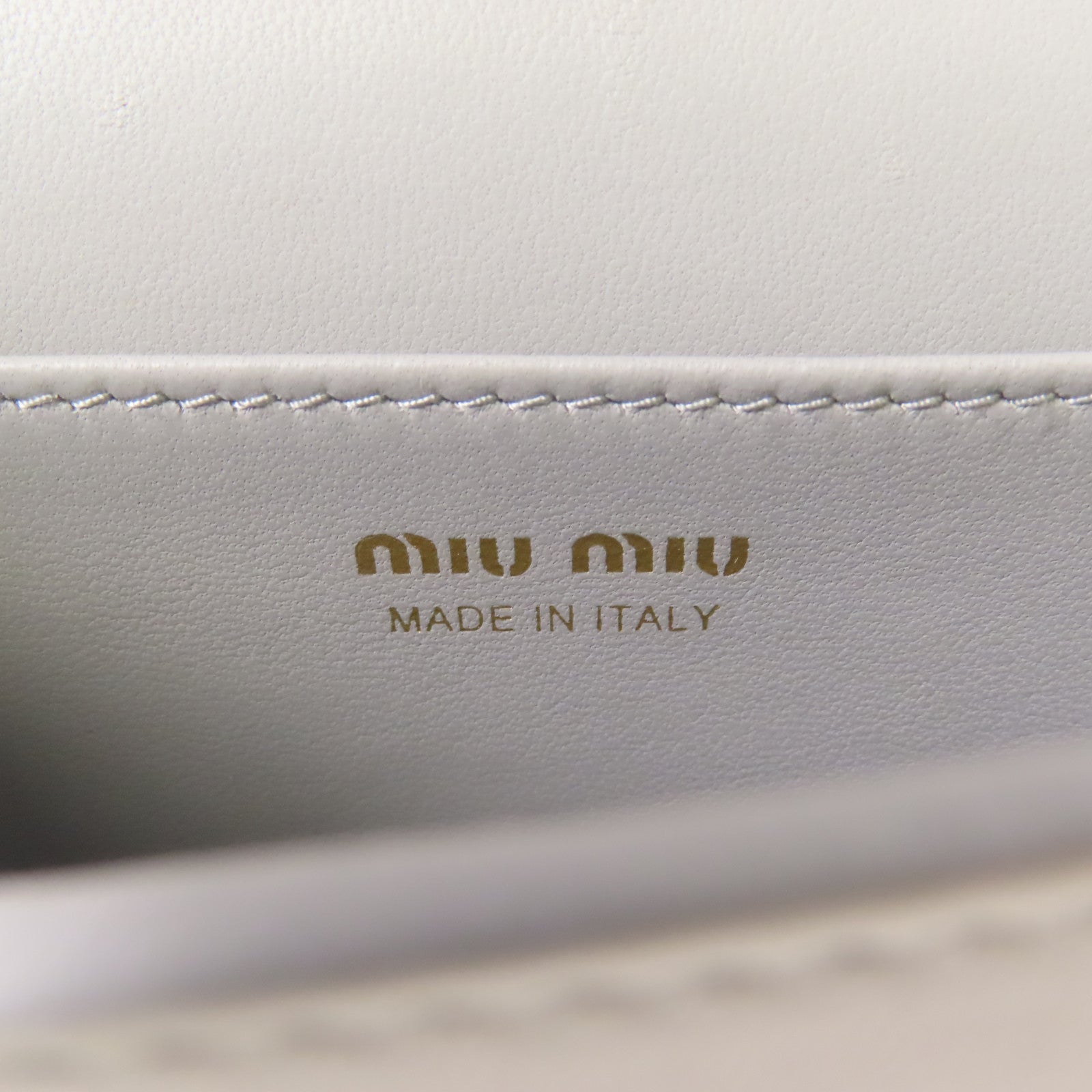 Miu Miu 羊皮皮革Shoulder Bag金扣鏈帶肩背袋灰色
