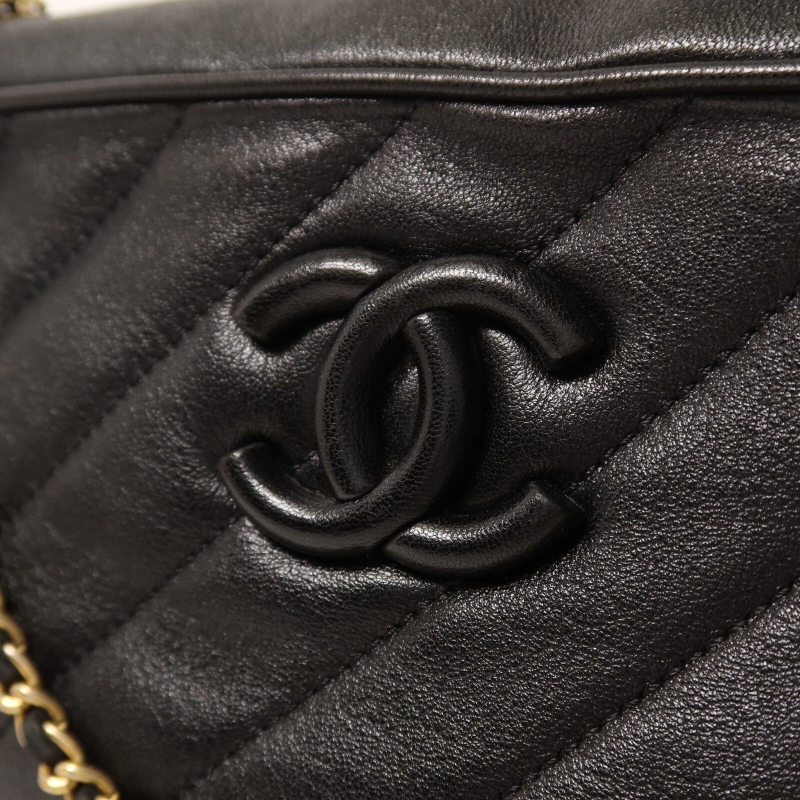 CHANEL 牛皮皮革Chain Shoulder金扣鏈帶肩背袋