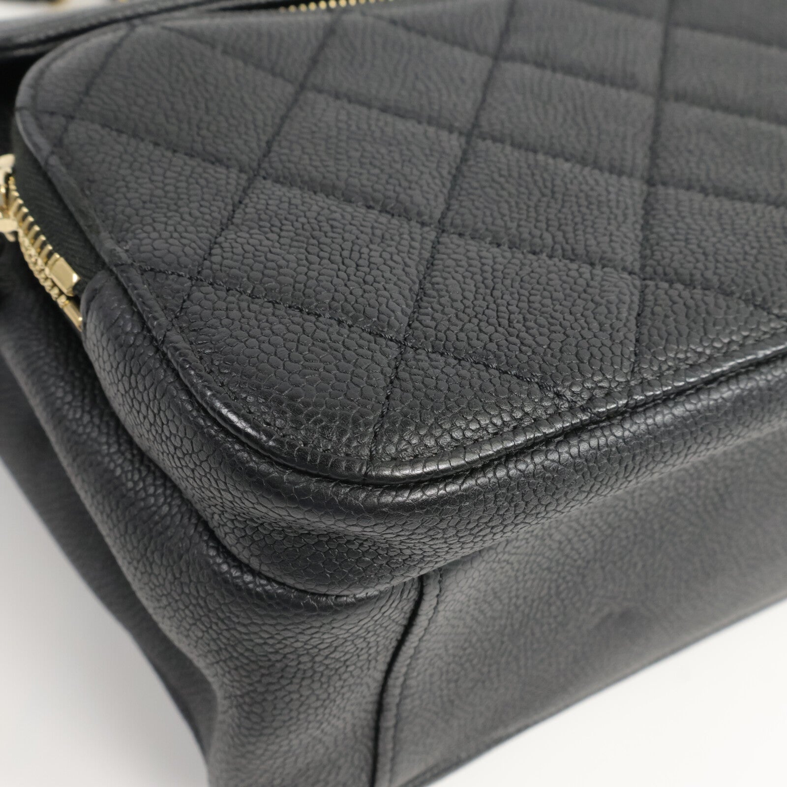 CHANEL 牛皮皮革Chic Trip Flap Bag鏈帶肩背袋