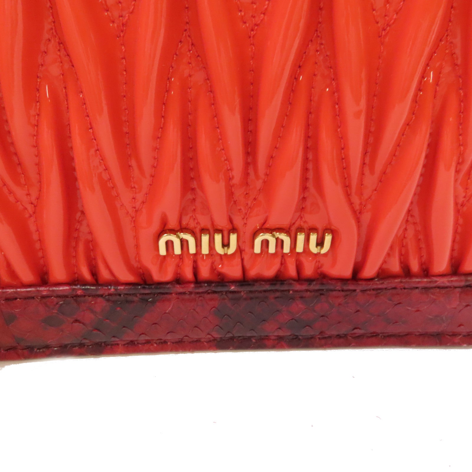 Miu Miu 【激減優惠】牛皮皮革/蛇皮皮革/天鵝絨/漆皮皮革Chain Shoulder Bag金扣鏈帶肩背袋紅色/黑色