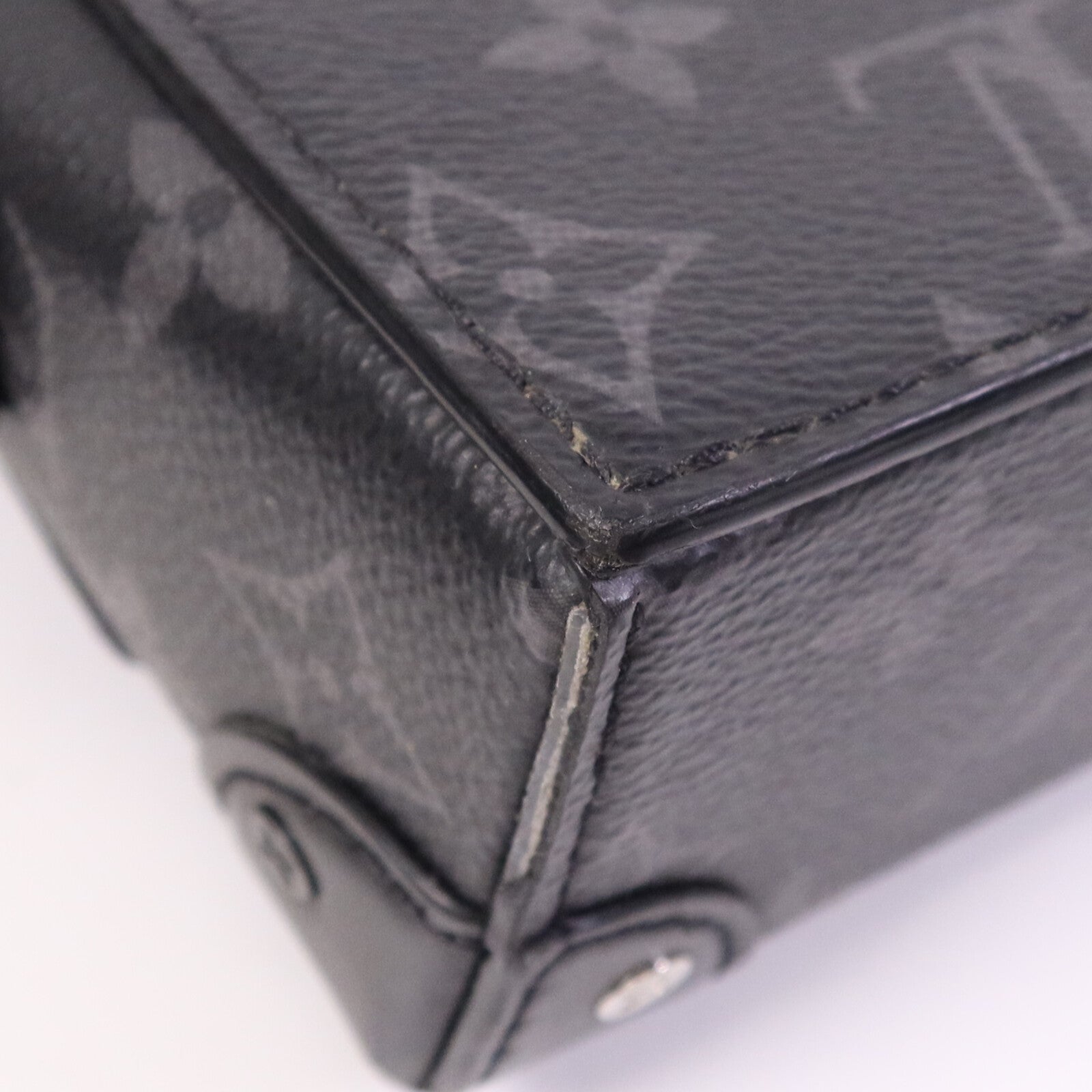 LOUIS VUITTON Monogram Eclipse Steamer Wearable Wallet肩背袋