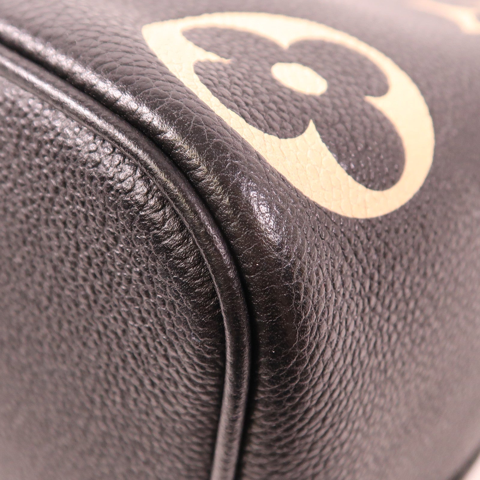 LOUIS VUITTON Monogram Empreinte Bicolor Neo Noe MM金扣手挽肩背兩用袋