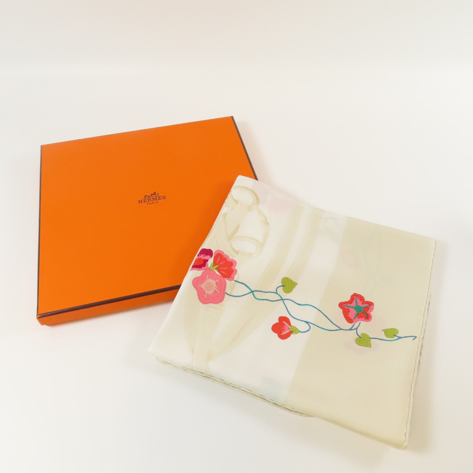 HERMES 【激減優惠】絲質Scarf絲巾米色/粉紅色/紅色/綠色