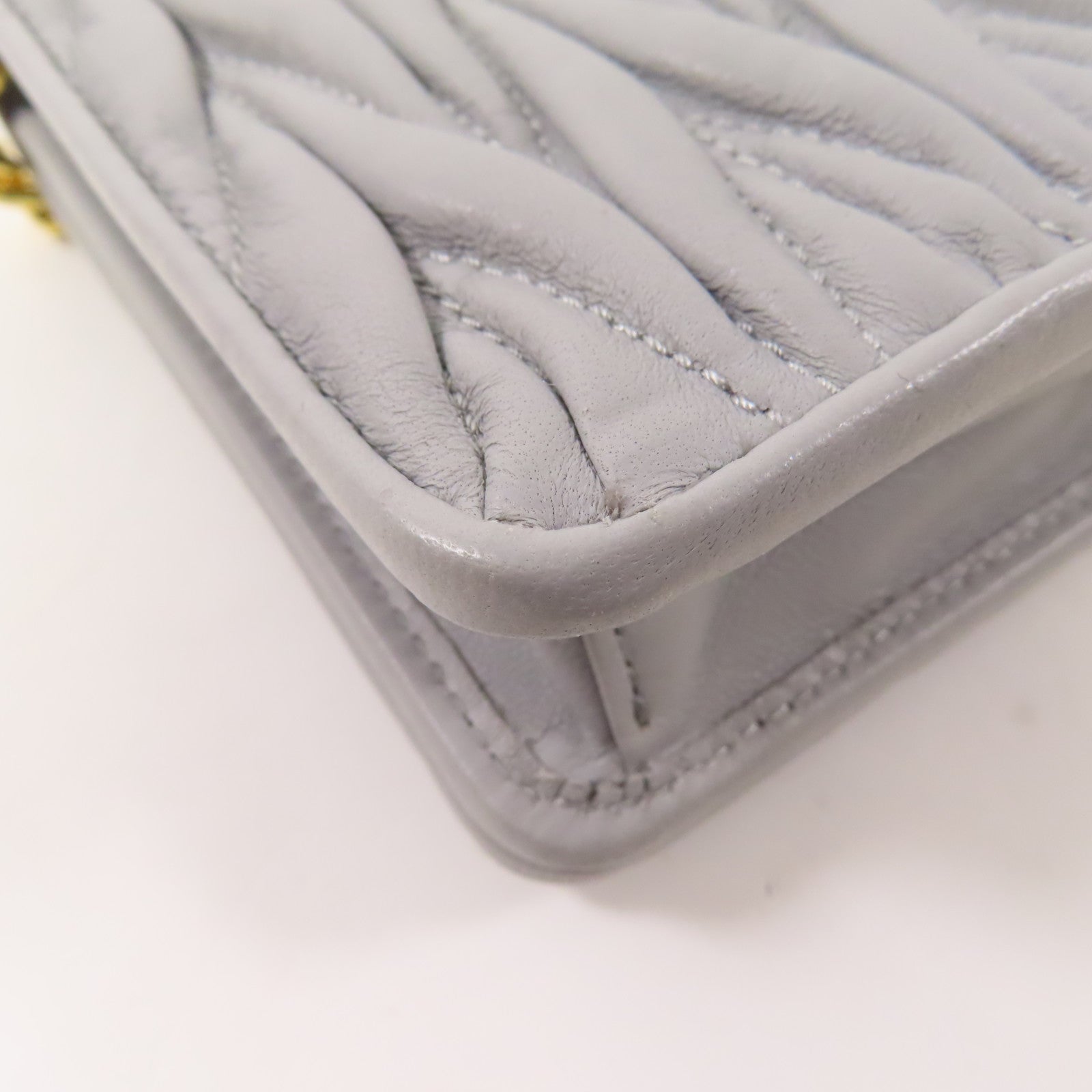 Miu Miu 羊皮皮革Shoulder Bag金扣鏈帶肩背袋灰色