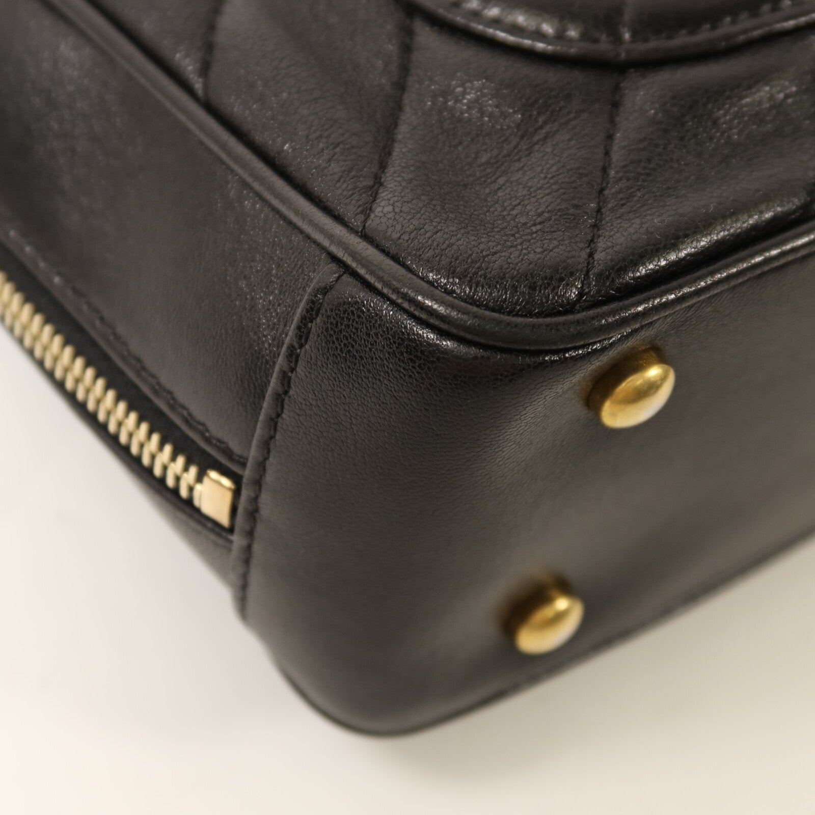 CHANEL 牛皮皮革Chain Shoulder金扣鏈帶肩背袋