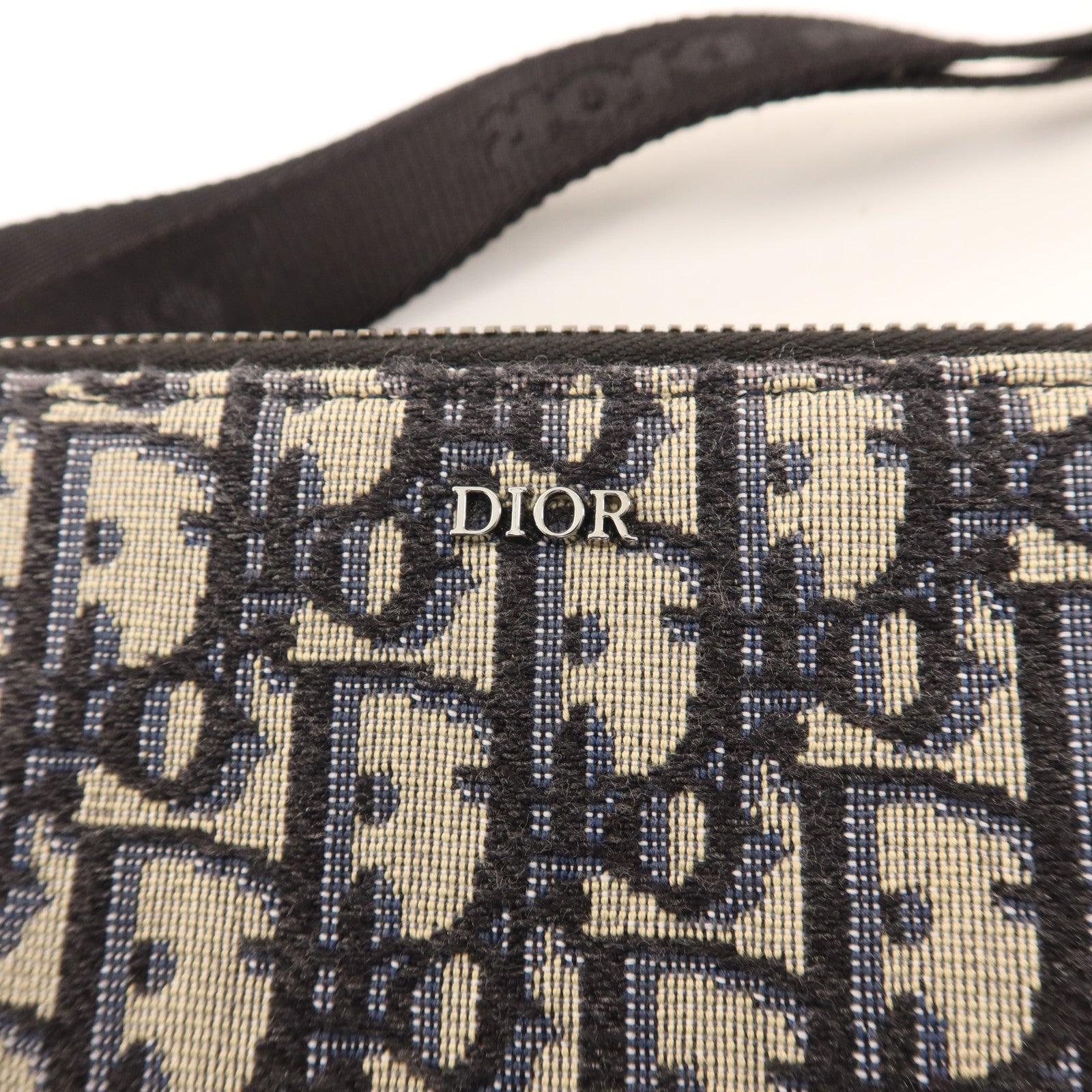 Dior 帆布Zipped Pouch With Strap銀扣肩背袋