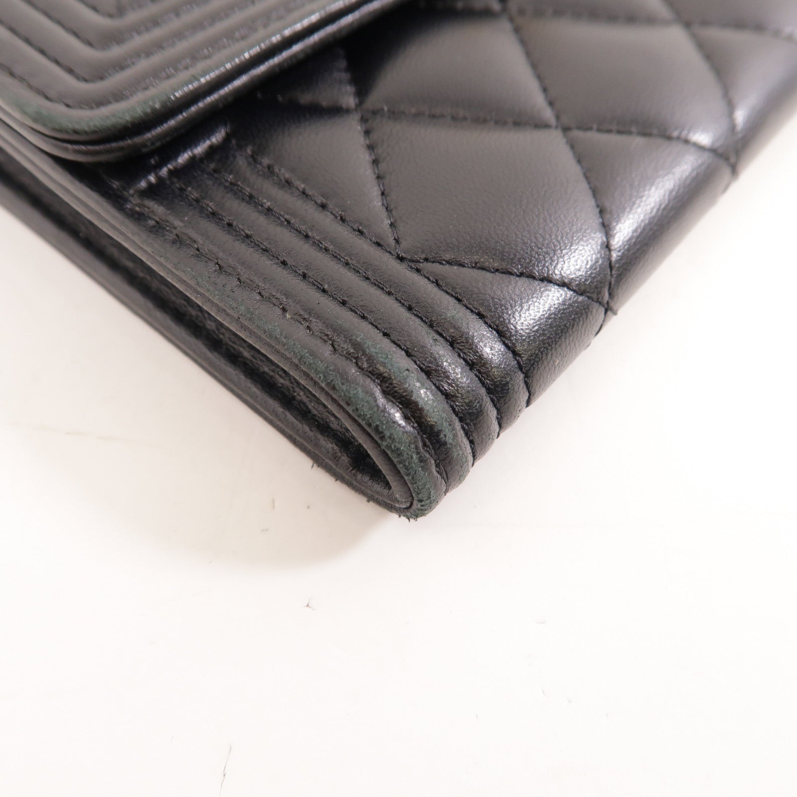 CHANEL 菱格羊皮皮革Boy Wallet金扣錢包黑色