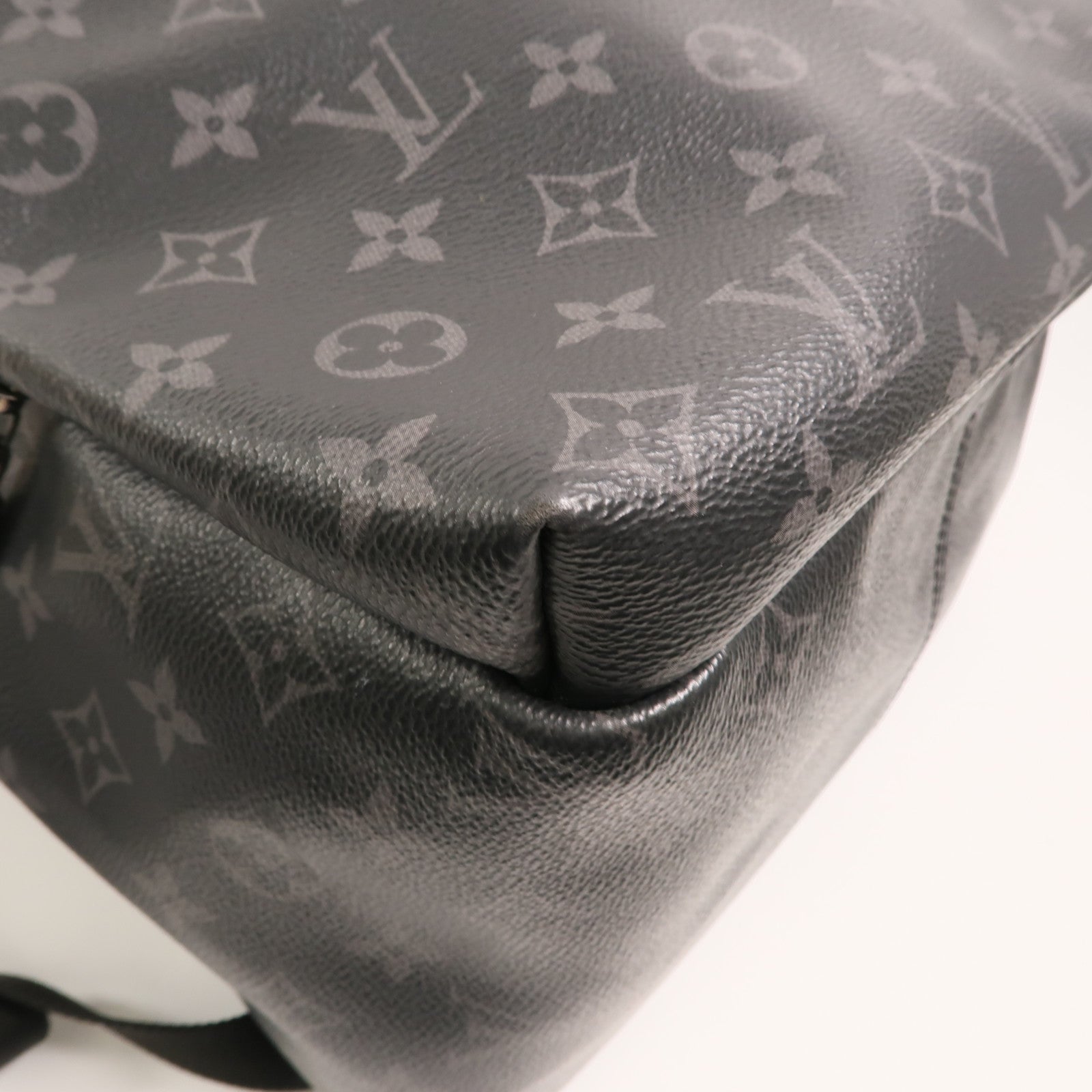 LOUIS VUITTON Monogram Eclipse Discovery PM背包