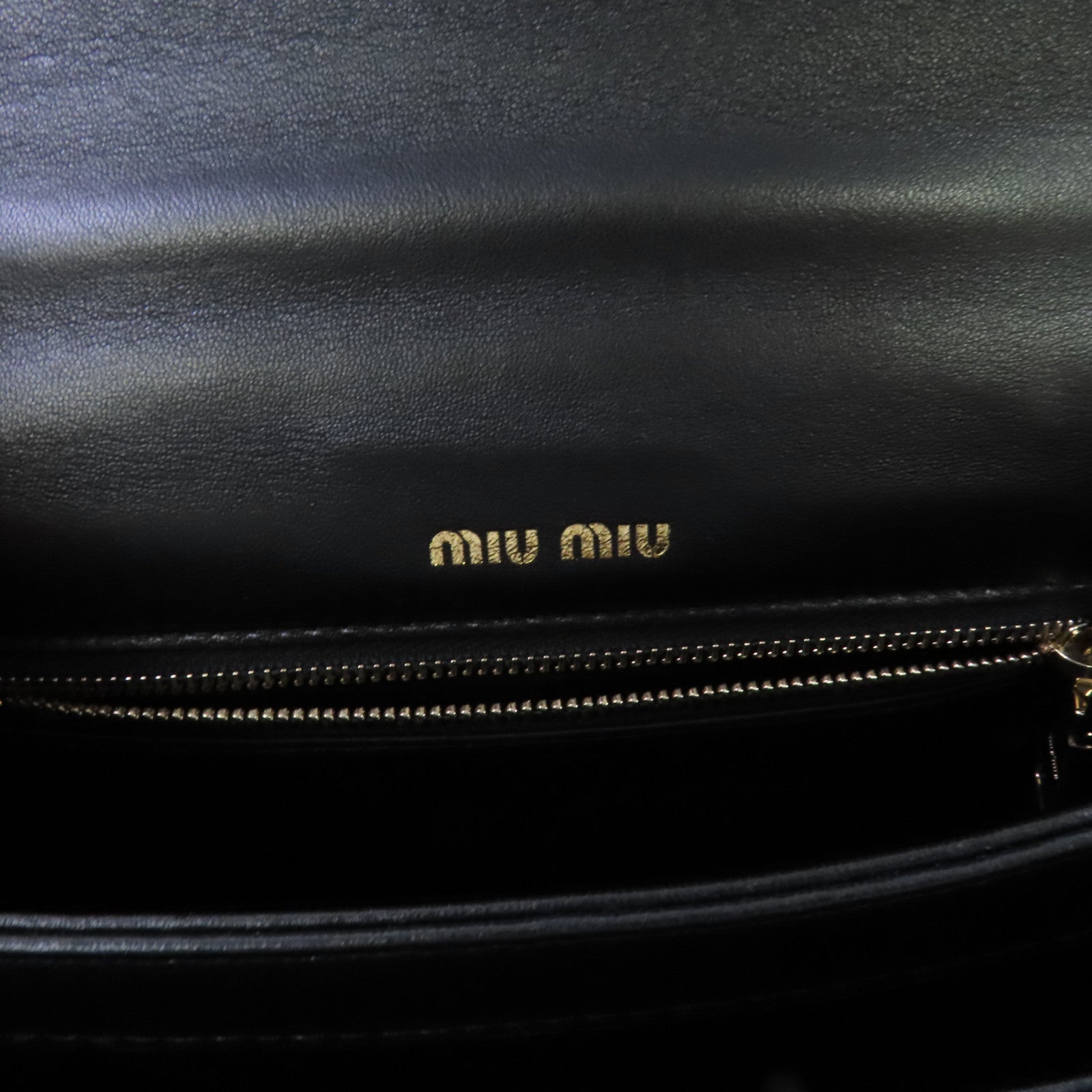 Miu Miu 【激減優惠】牛皮皮革/蛇皮皮革/天鵝絨/漆皮皮革Chain Shoulder Bag金扣鏈帶肩背袋紅色/黑色