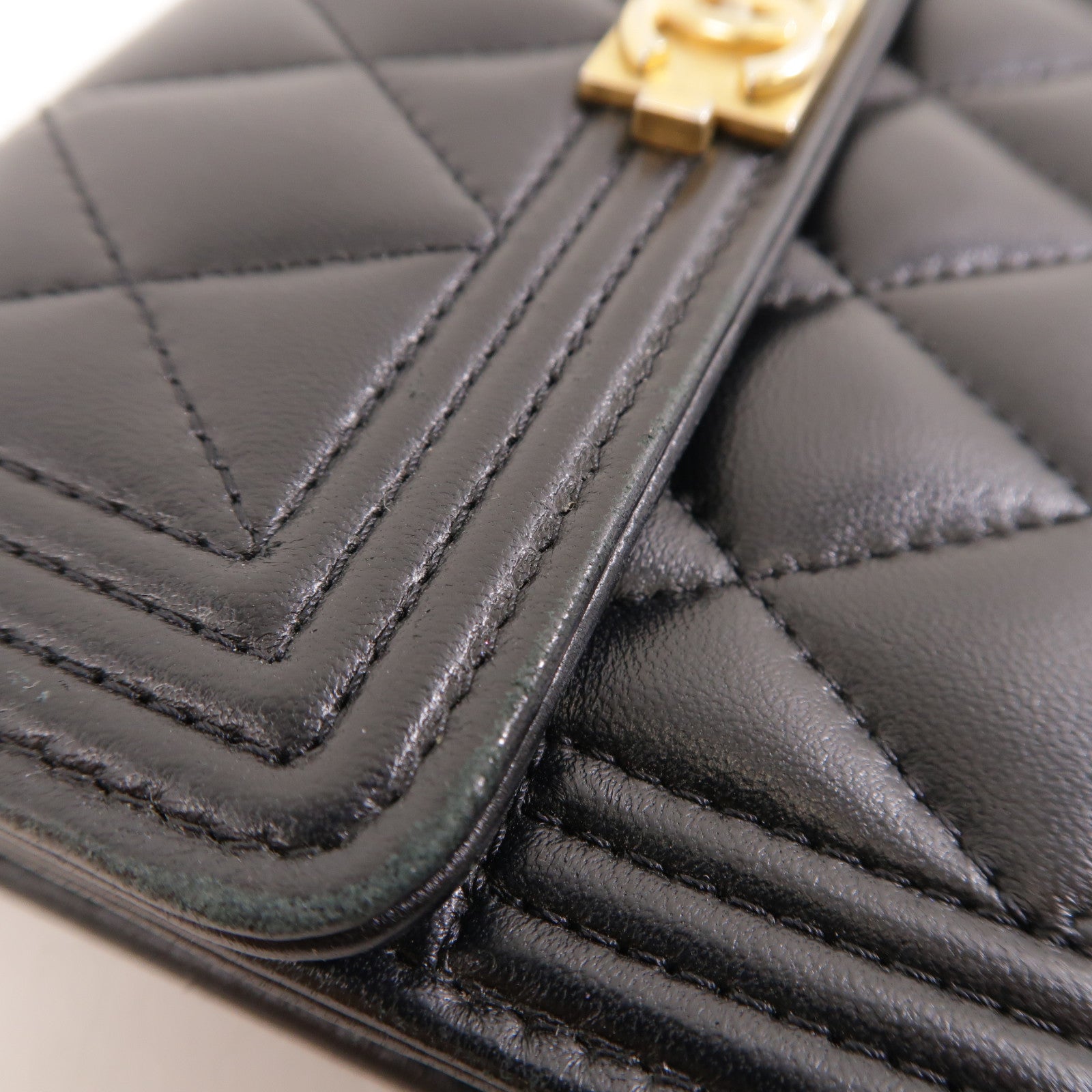 CHANEL 菱格羊皮皮革Boy Wallet金扣錢包黑色