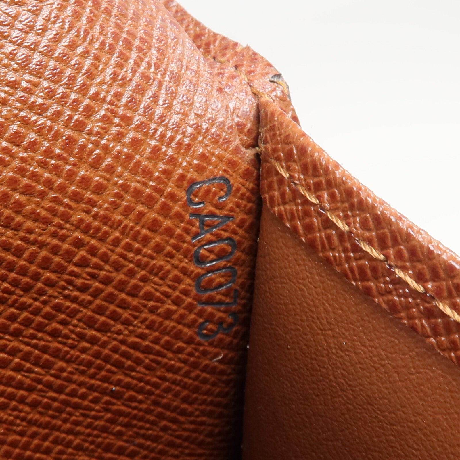 LOUIS VUITTON Monogram Porte Monnaie Billets錢包