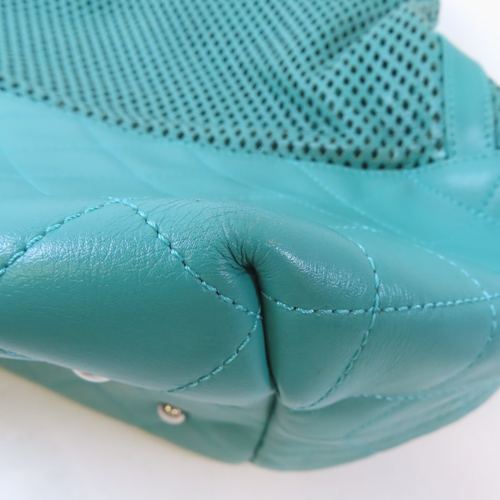 CHANEL (PRICE DOWN) Quilted CC SHW Chain Shoulder Handbag Lambskin Leather Green