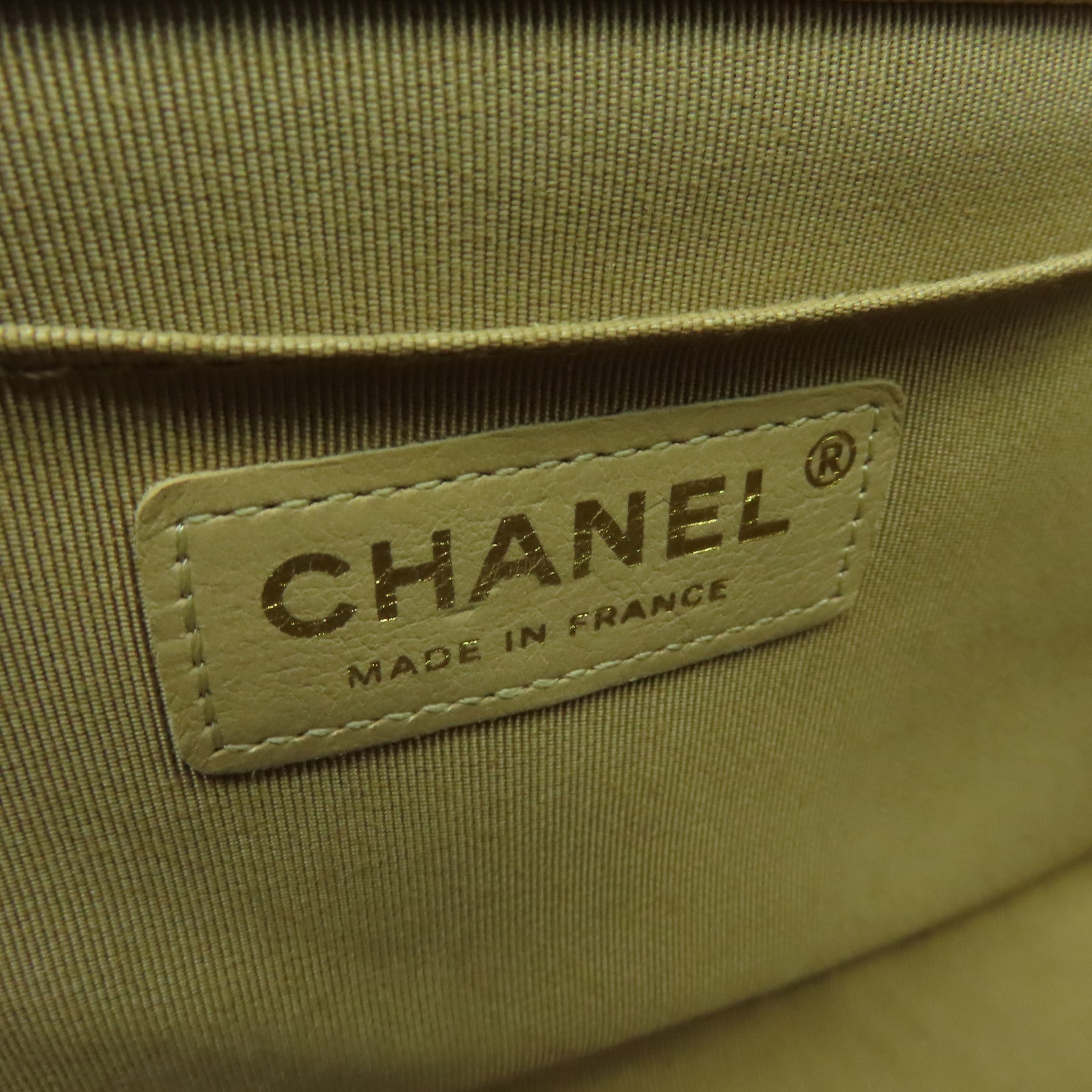 CHANEL 【清倉大減價】菱格Caviar皮革Boy Chanel 25cm金扣肩背袋米色