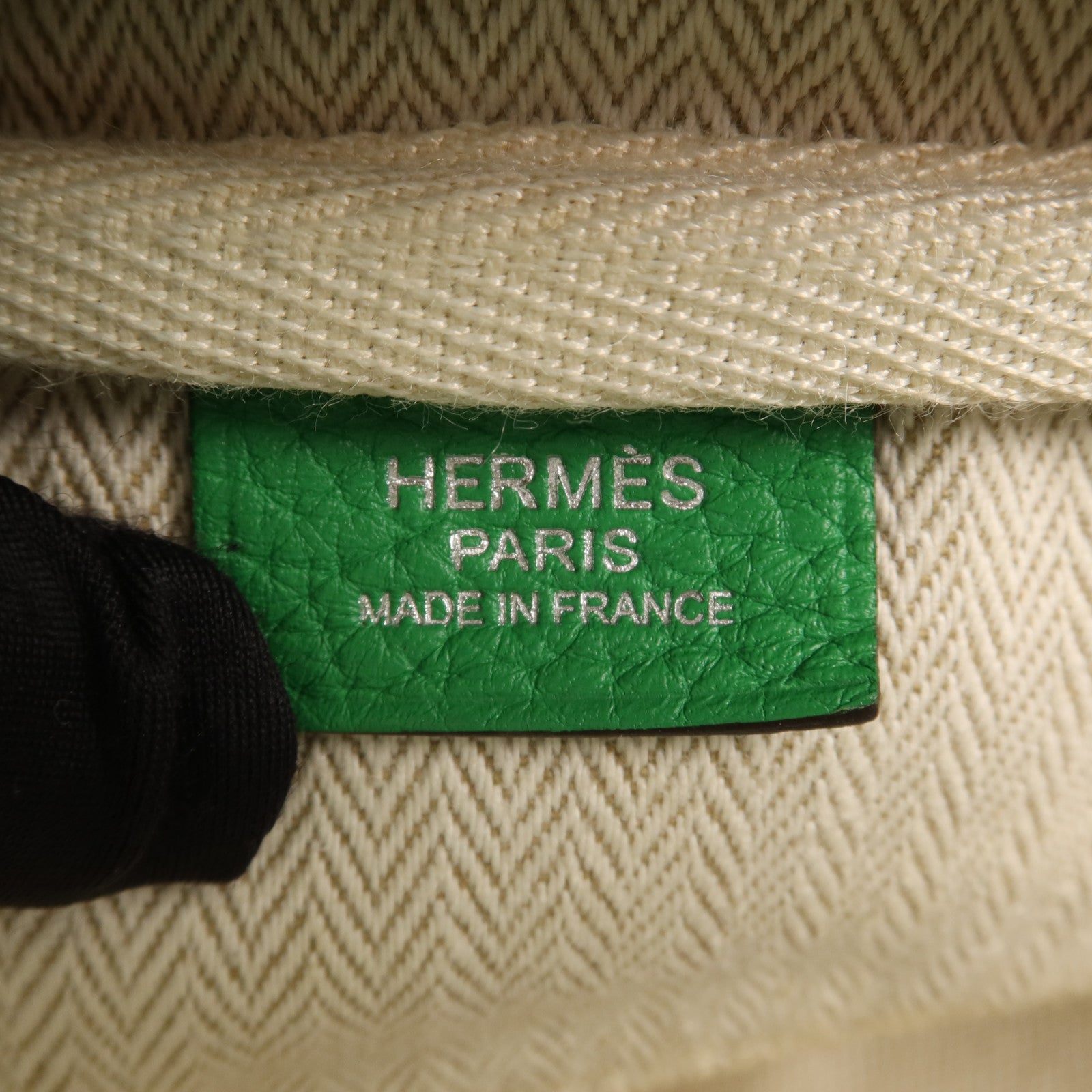 HERMES Clemence皮革Victoria銀扣肩背袋