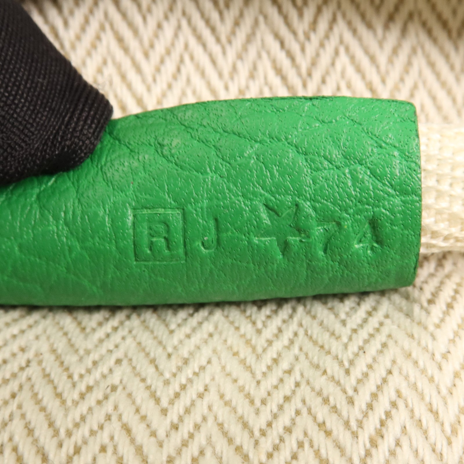 HERMES Clemence皮革Victoria銀扣肩背袋