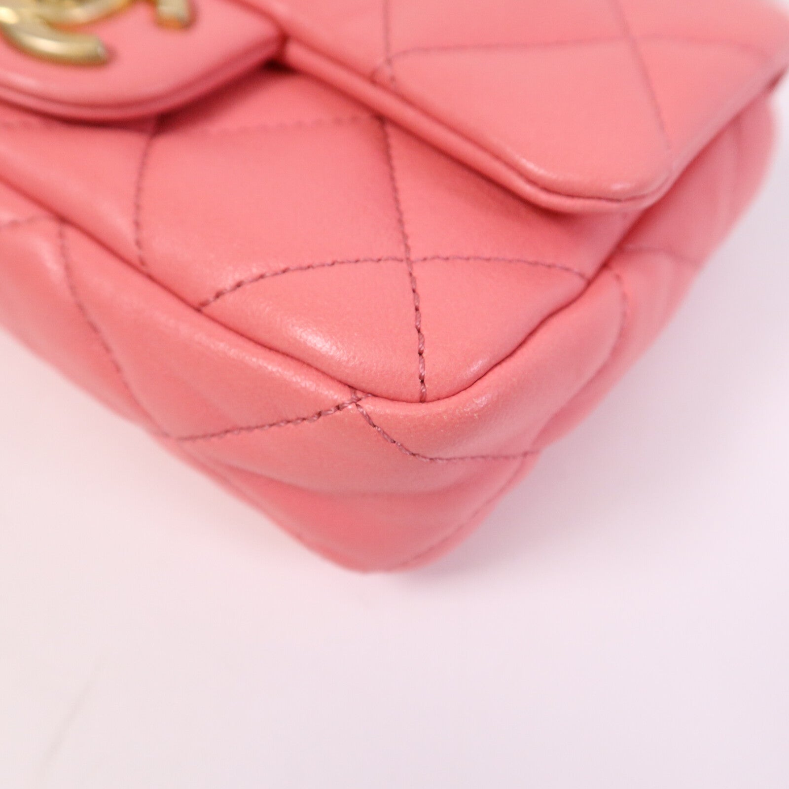CHANEL 【激減優惠】羊皮皮革Mini Matelasse Chain Shoulder金扣鏈帶肩背袋