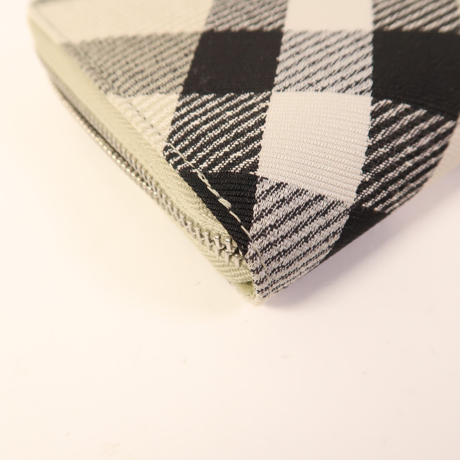 BURBERRY 帆布Long Wallet銀扣長錢包