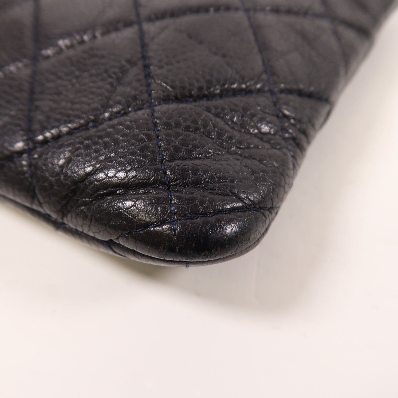 CHANEL 牛皮皮革Pouch銀扣手拿包