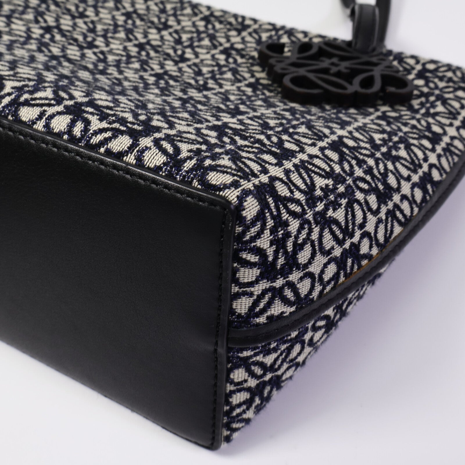 LOEWE 帆布Square Anagram Tote肩背袋