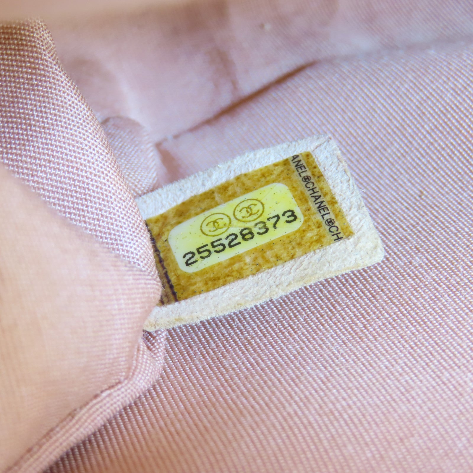 CHANEL 牛皮皮革Boy 25金扣肩背袋