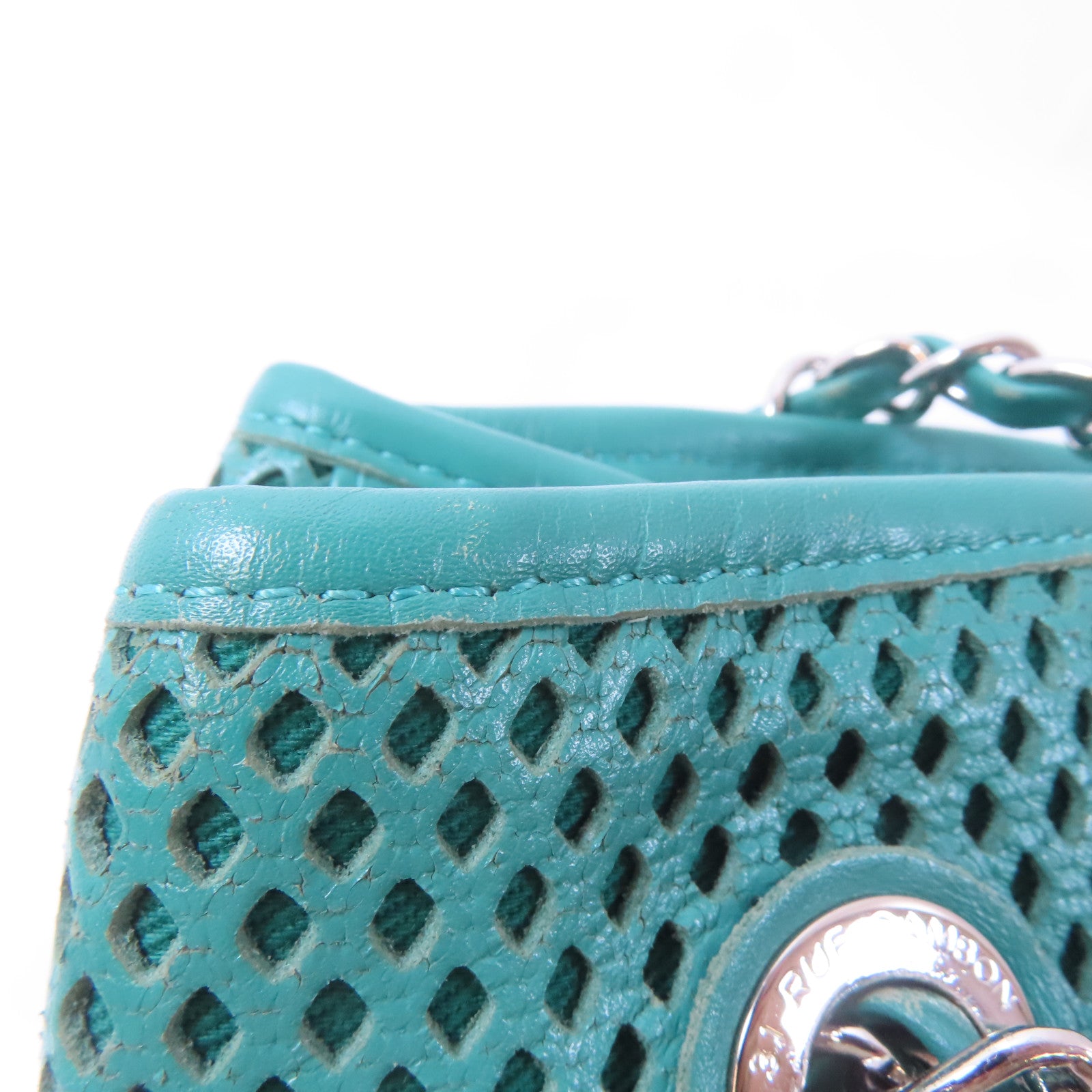 CHANEL (PRICE DOWN) Quilted CC SHW Chain Shoulder Handbag Lambskin Leather Green