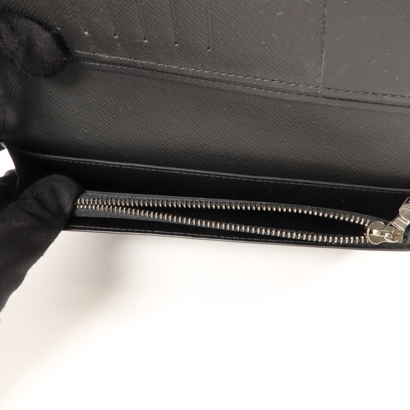 LOUIS VUITTON Monogram Eclipse Brazza長錢包