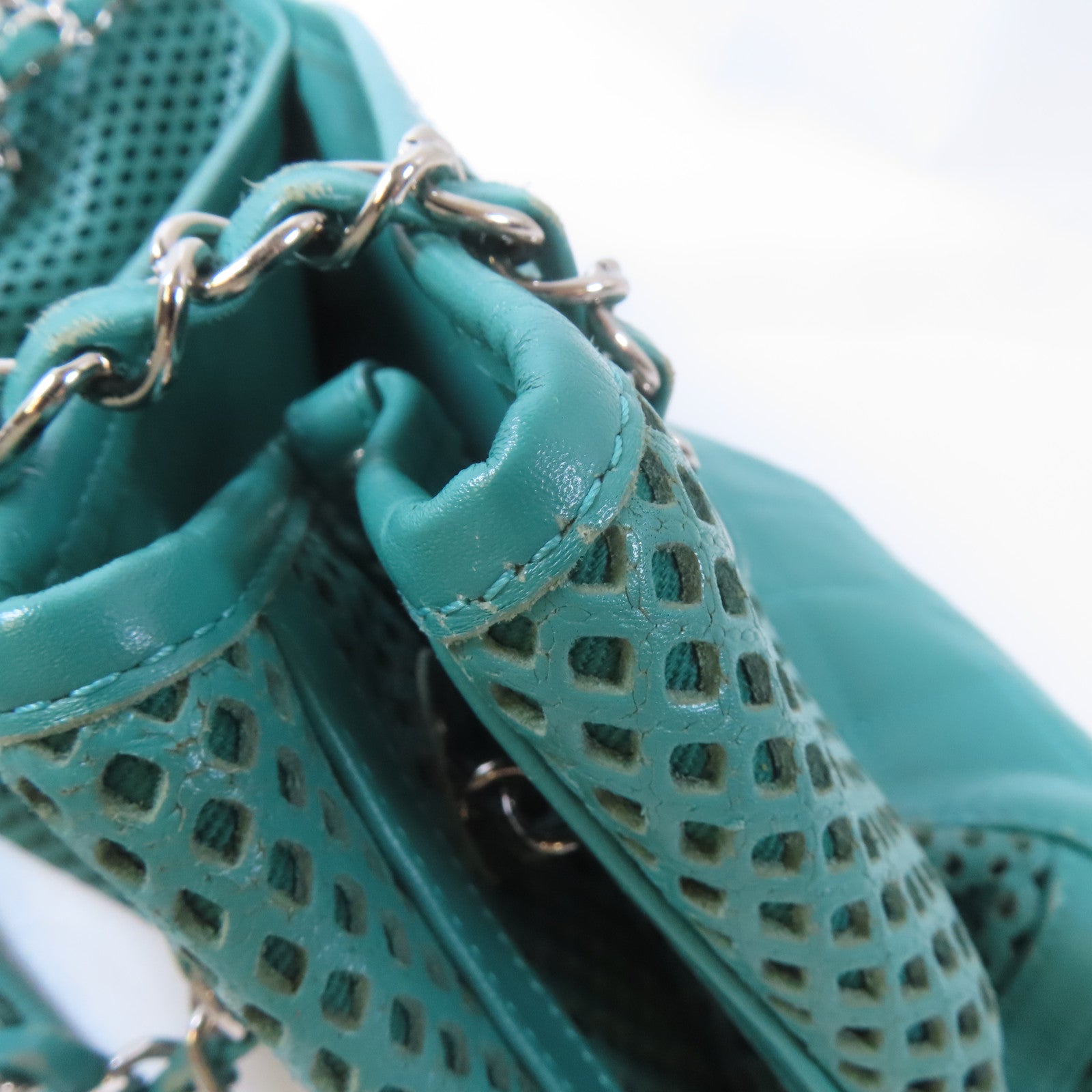 CHANEL (PRICE DOWN) Quilted CC SHW Chain Shoulder Handbag Lambskin Leather Green