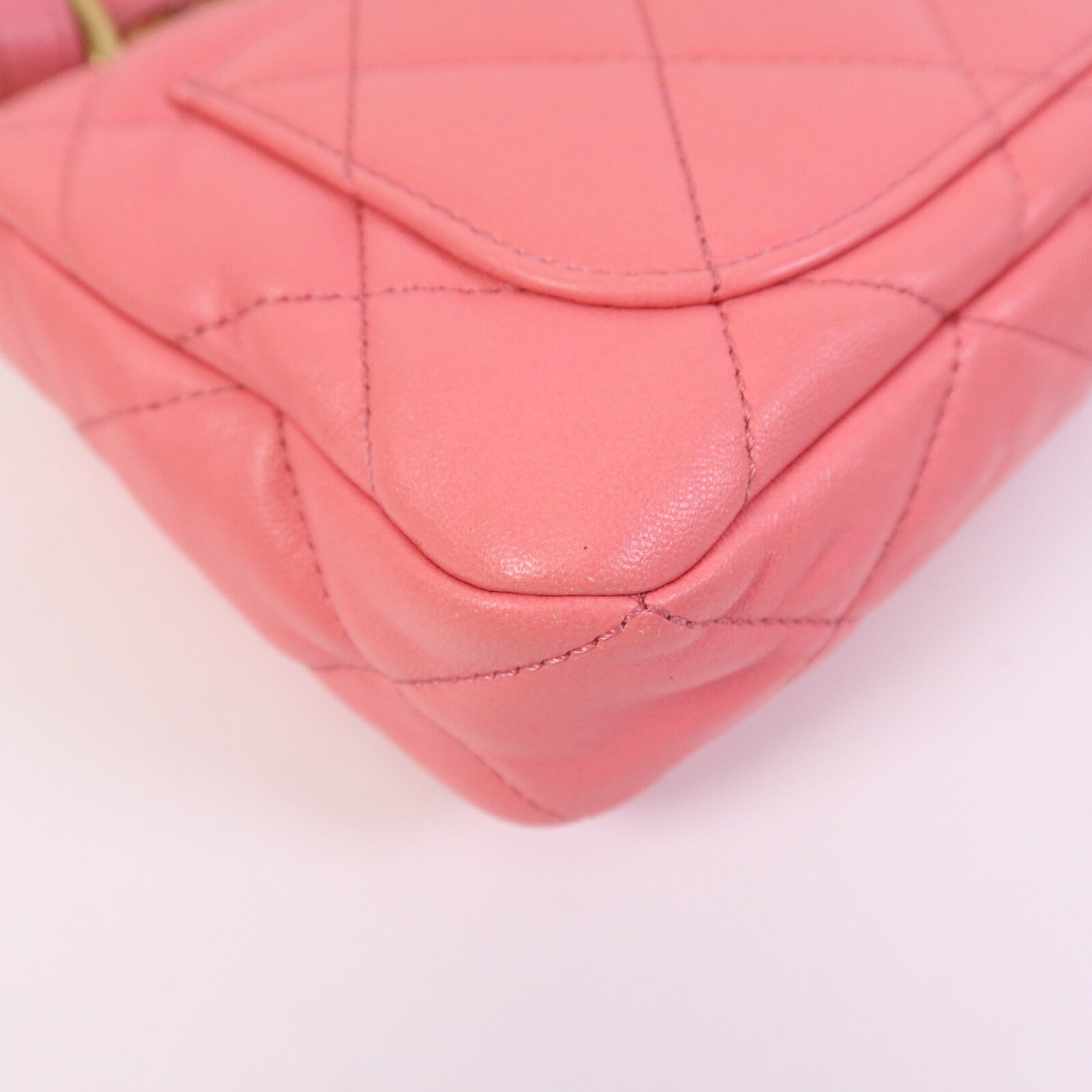 CHANEL 【激減優惠】羊皮皮革Mini Matelasse Chain Shoulder金扣鏈帶肩背袋
