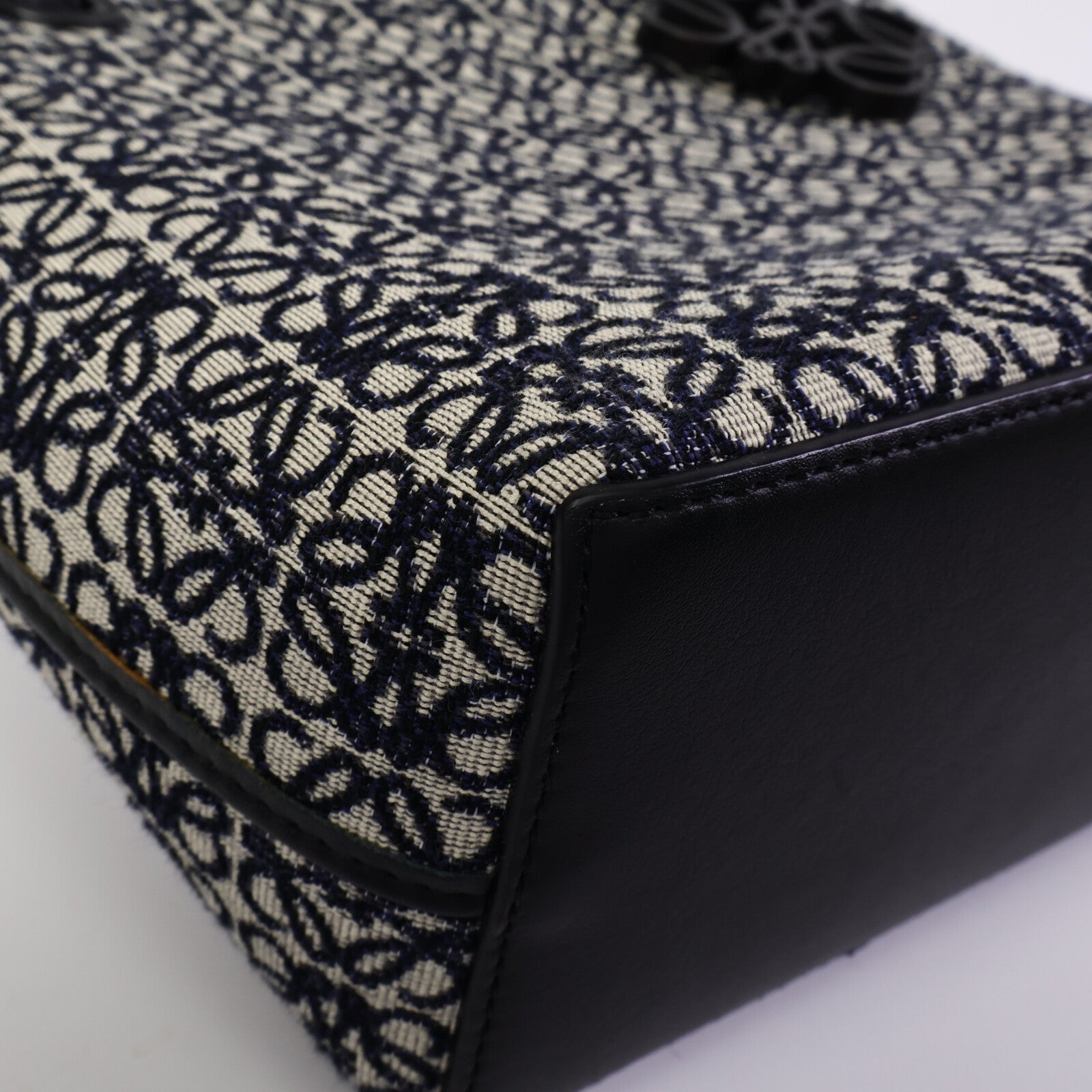 LOEWE 帆布Square Anagram Tote肩背袋