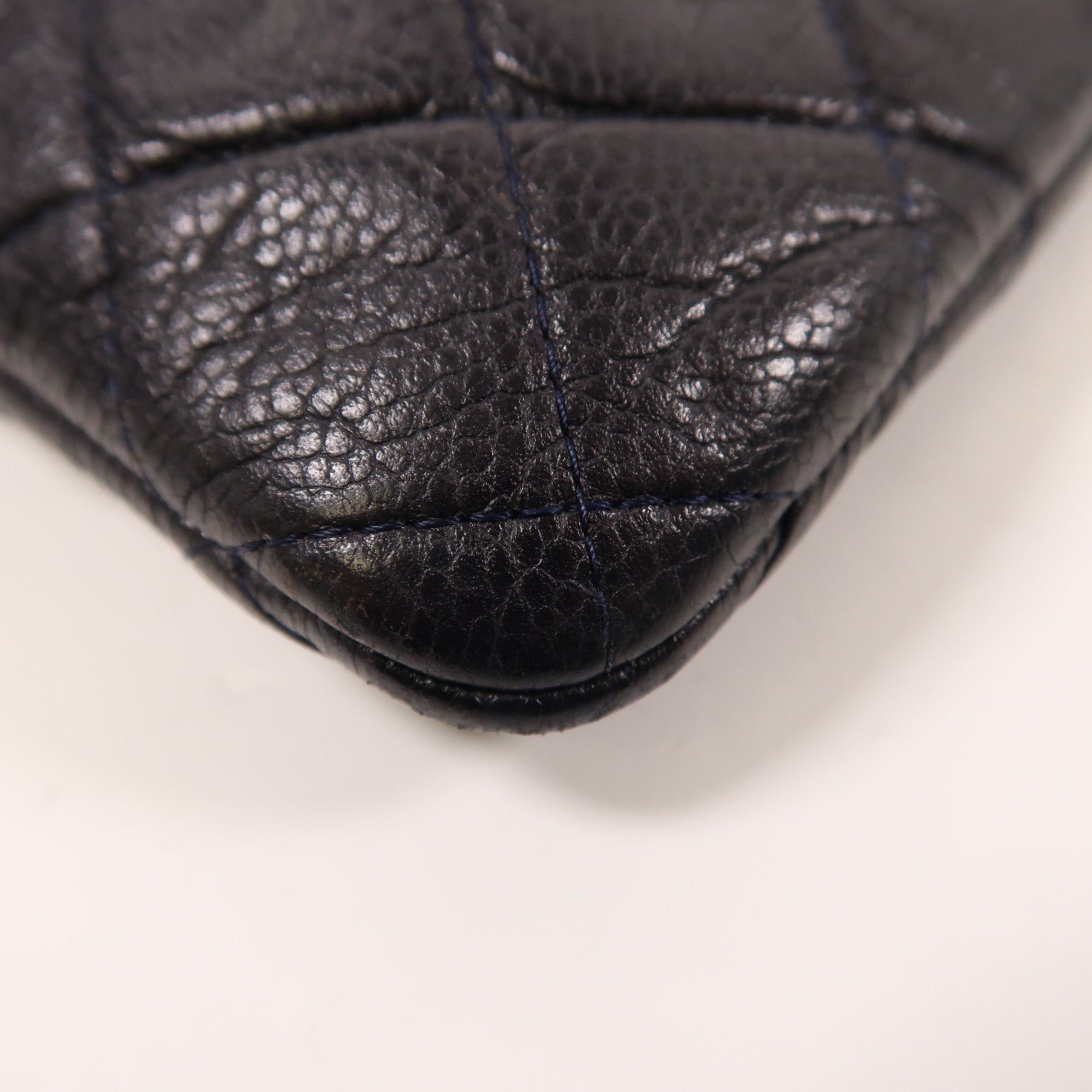 CHANEL 牛皮皮革Pouch銀扣手拿包