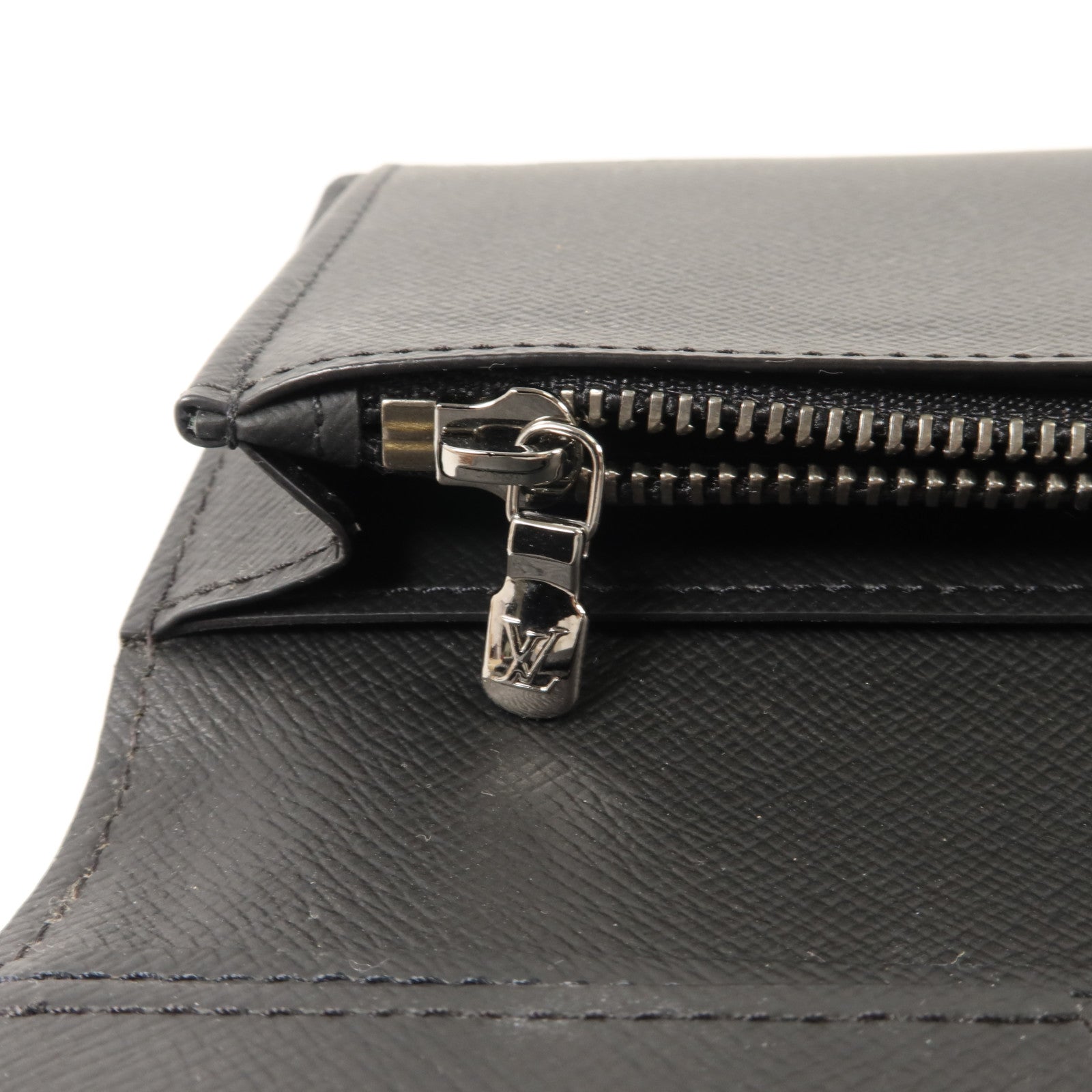 LOUIS VUITTON Monogram Eclipse Brazza長錢包