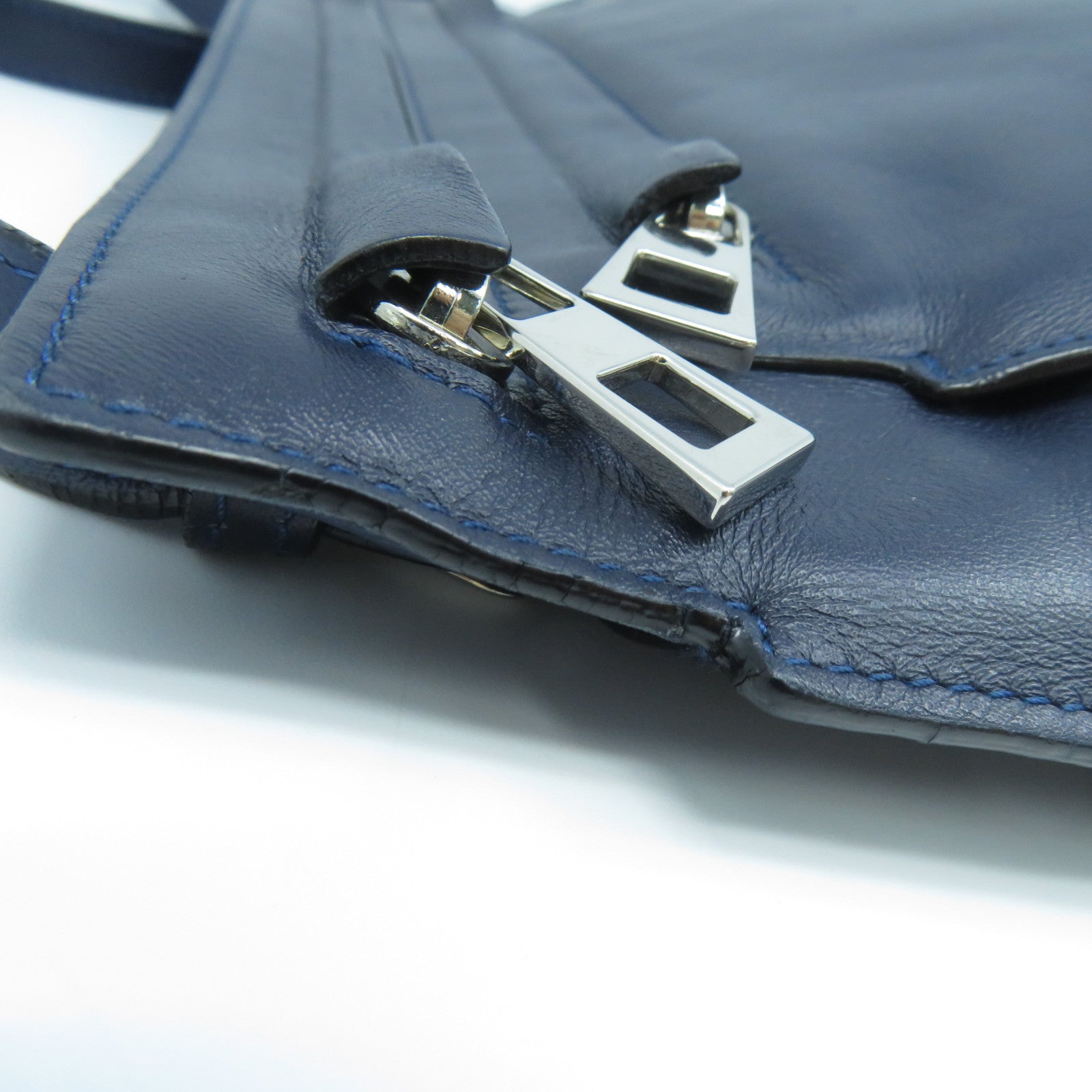 LOEWE 【激減優惠】牛皮皮革Shoulder Bag銀扣肩背袋深藍色
