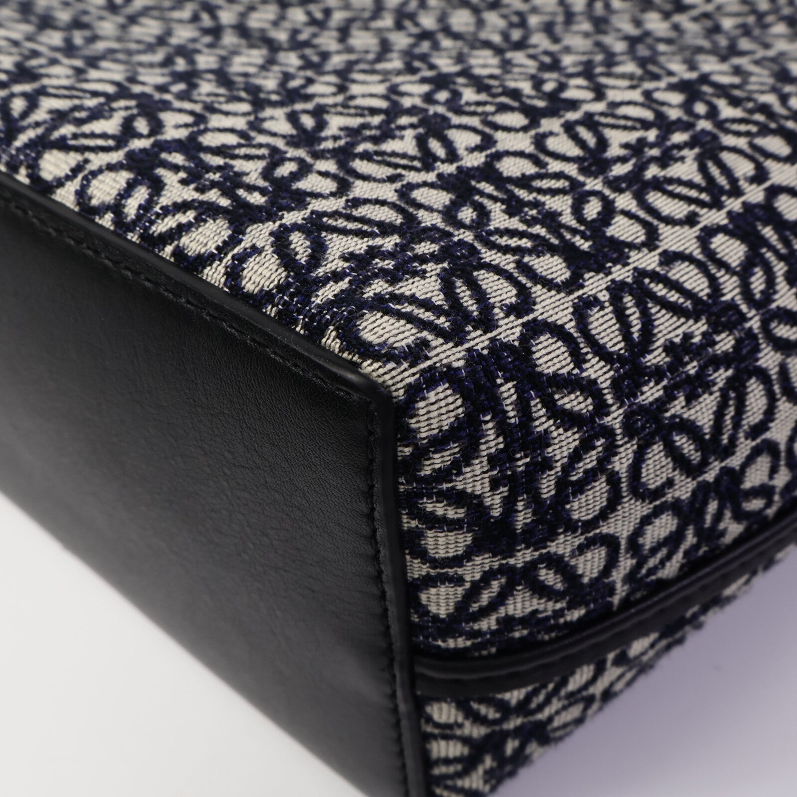 LOEWE 帆布Square Anagram Tote肩背袋