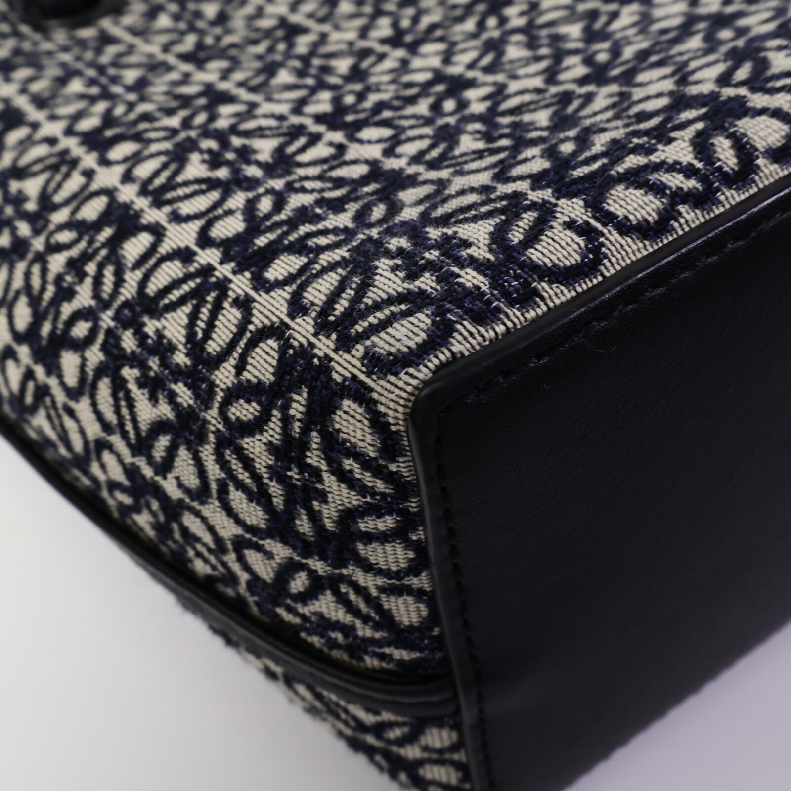 LOEWE 帆布Square Anagram Tote肩背袋