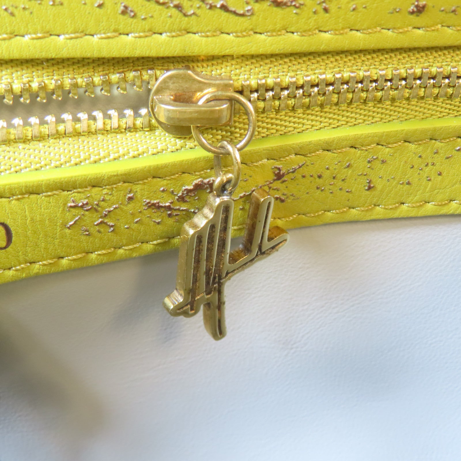 LOUIS VUITTON 【激減優惠】牛皮皮革Kennedy Yanko Artycapucines MM銅扣/金扣手挽肩背兩用袋黃色