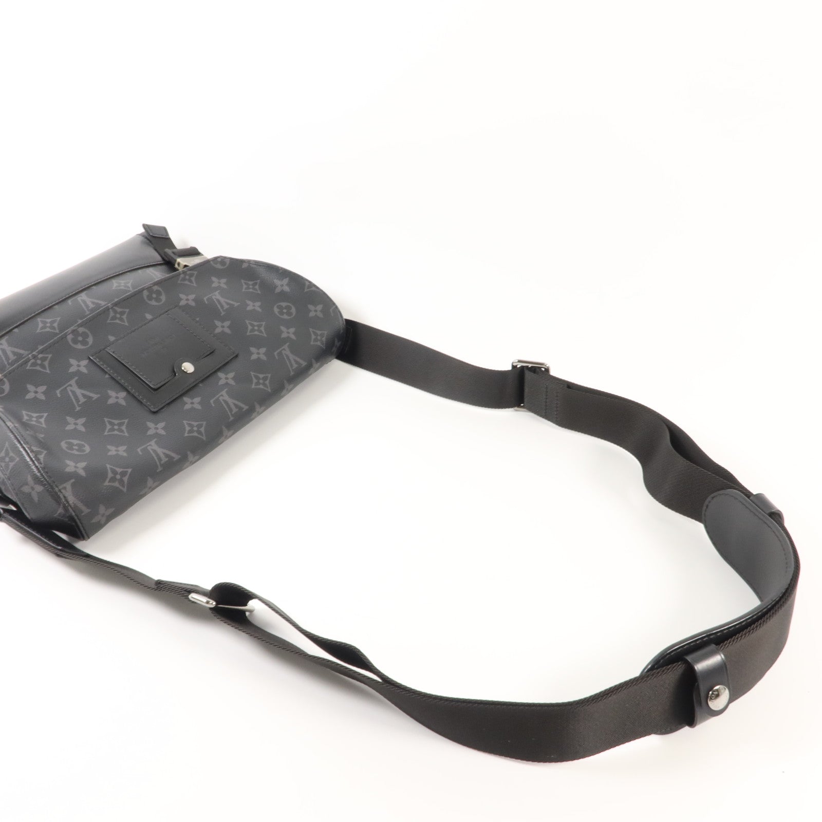 LOUIS VUITTON Monogram Eclipse Messenger PM Voyager銀扣肩背袋