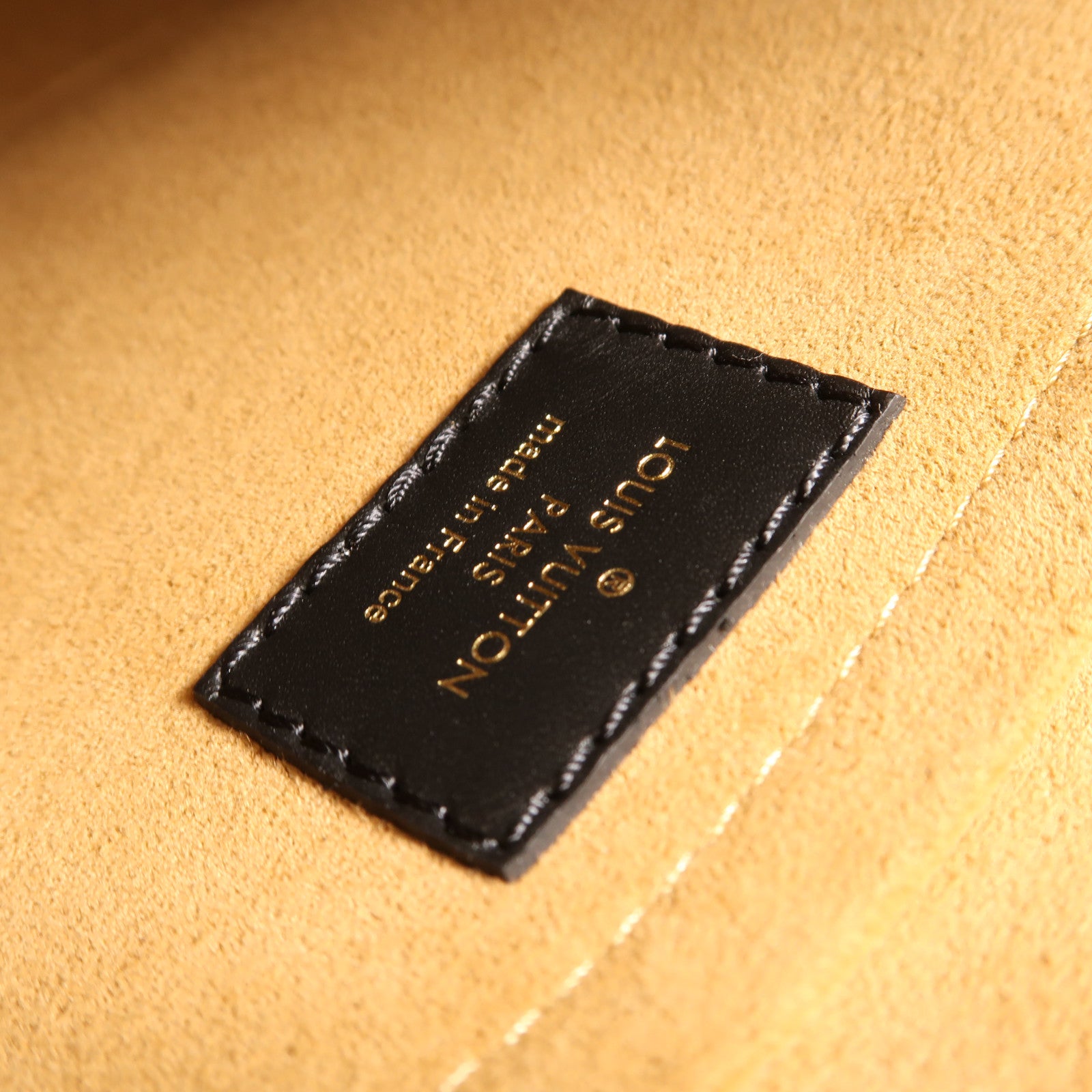 LOUIS VUITTON Monogram/牛皮皮革On My Side MM金扣手挽肩背兩用袋