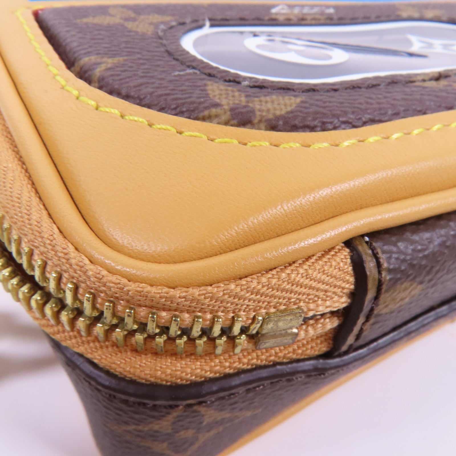 LOUIS VUITTON Monogram Baladeur Wearable Wallet金扣肩背袋