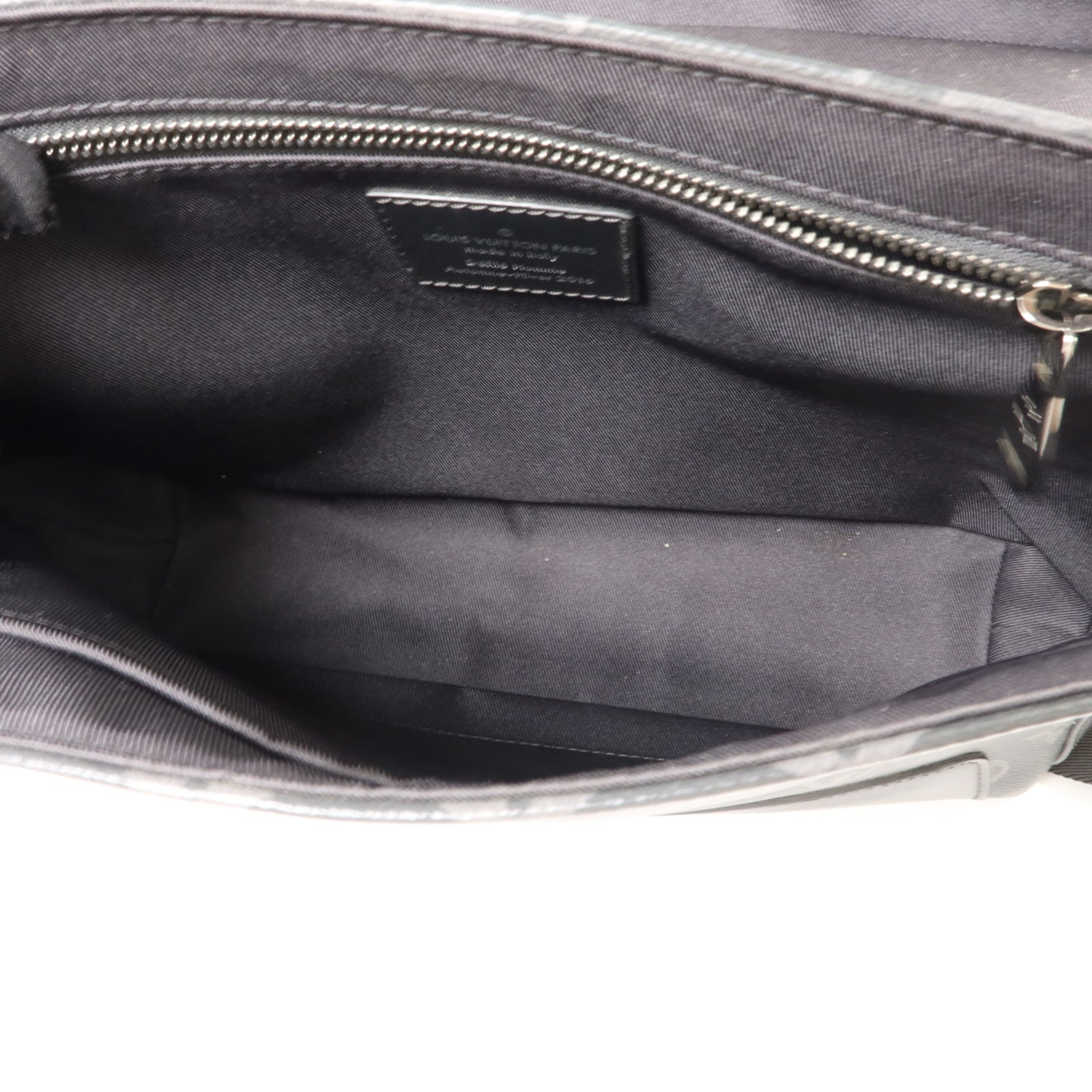 LOUIS VUITTON Monogram Eclipse Messenger PM Voyager銀扣肩背袋