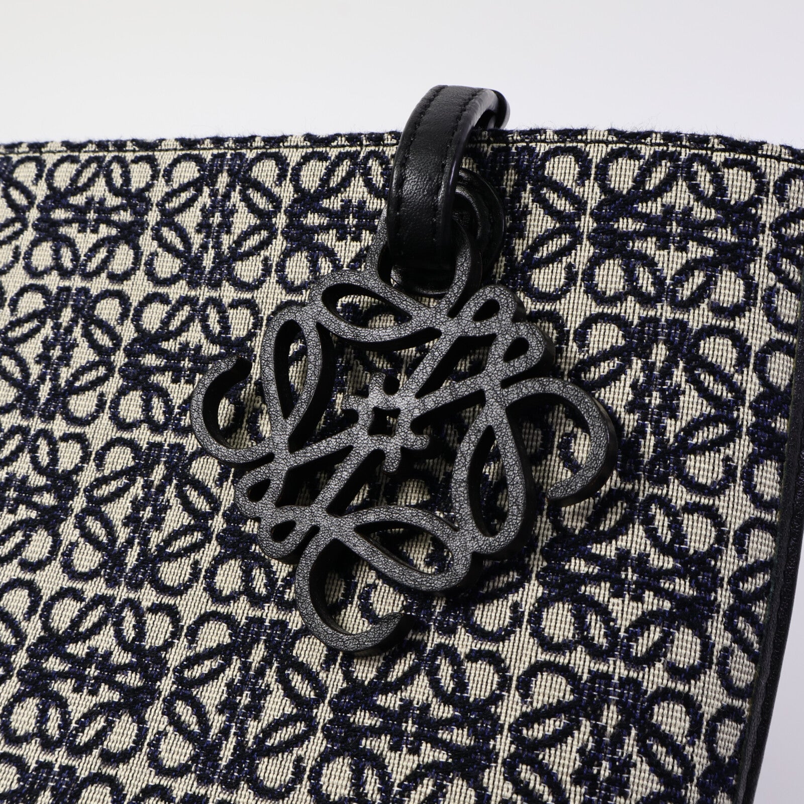 LOEWE 帆布Square Anagram Tote肩背袋