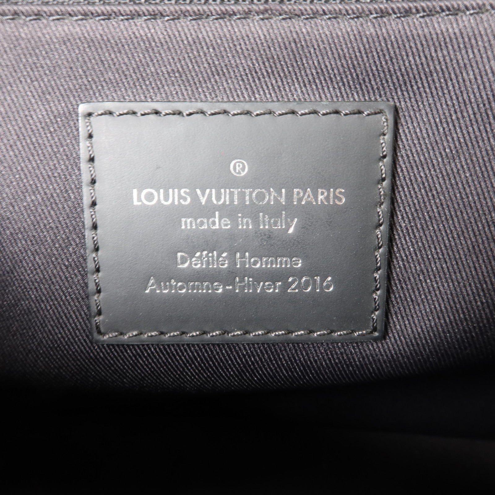 LOUIS VUITTON Monogram Eclipse Messenger PM Voyager銀扣肩背袋