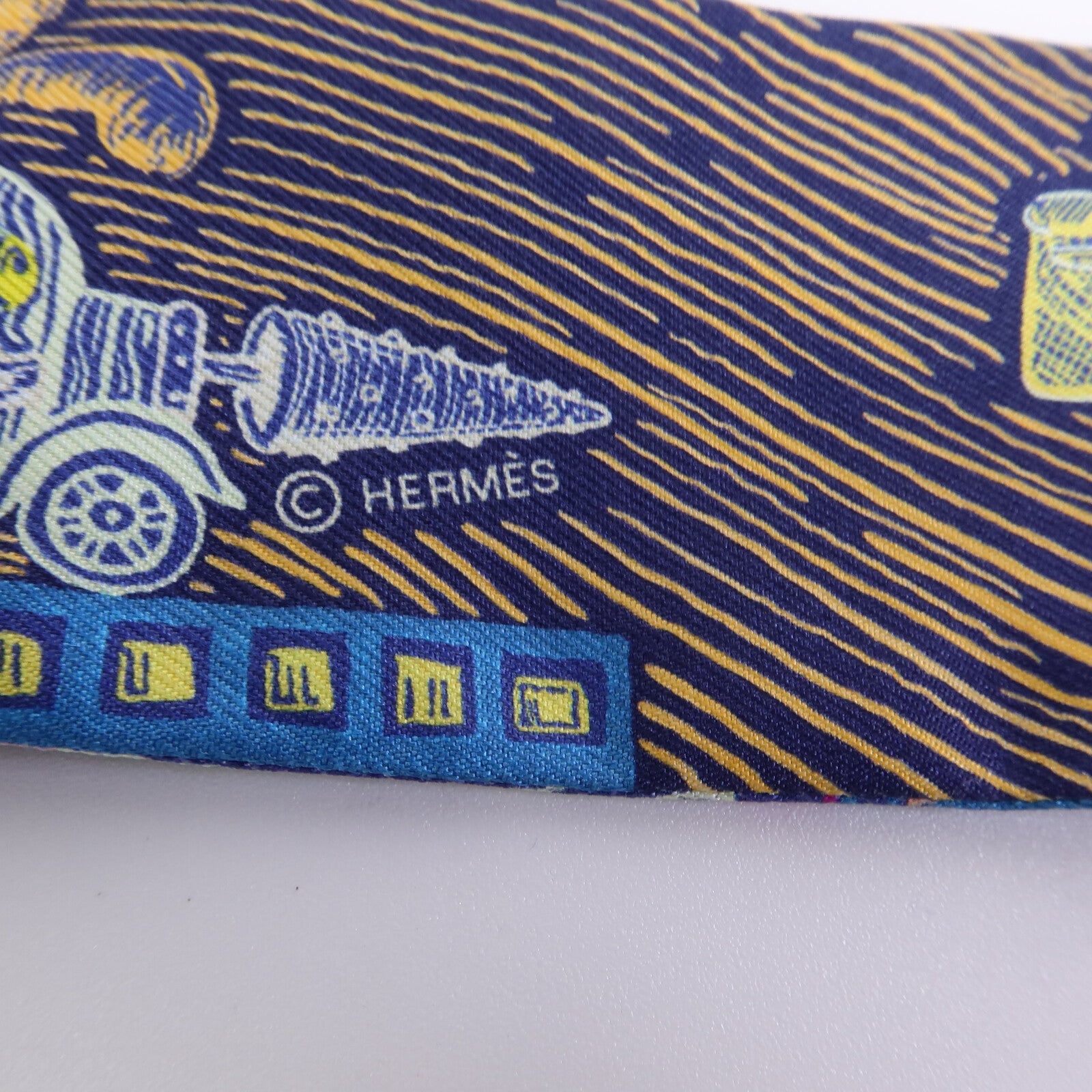 HERMES 絲質Twilly絲巾