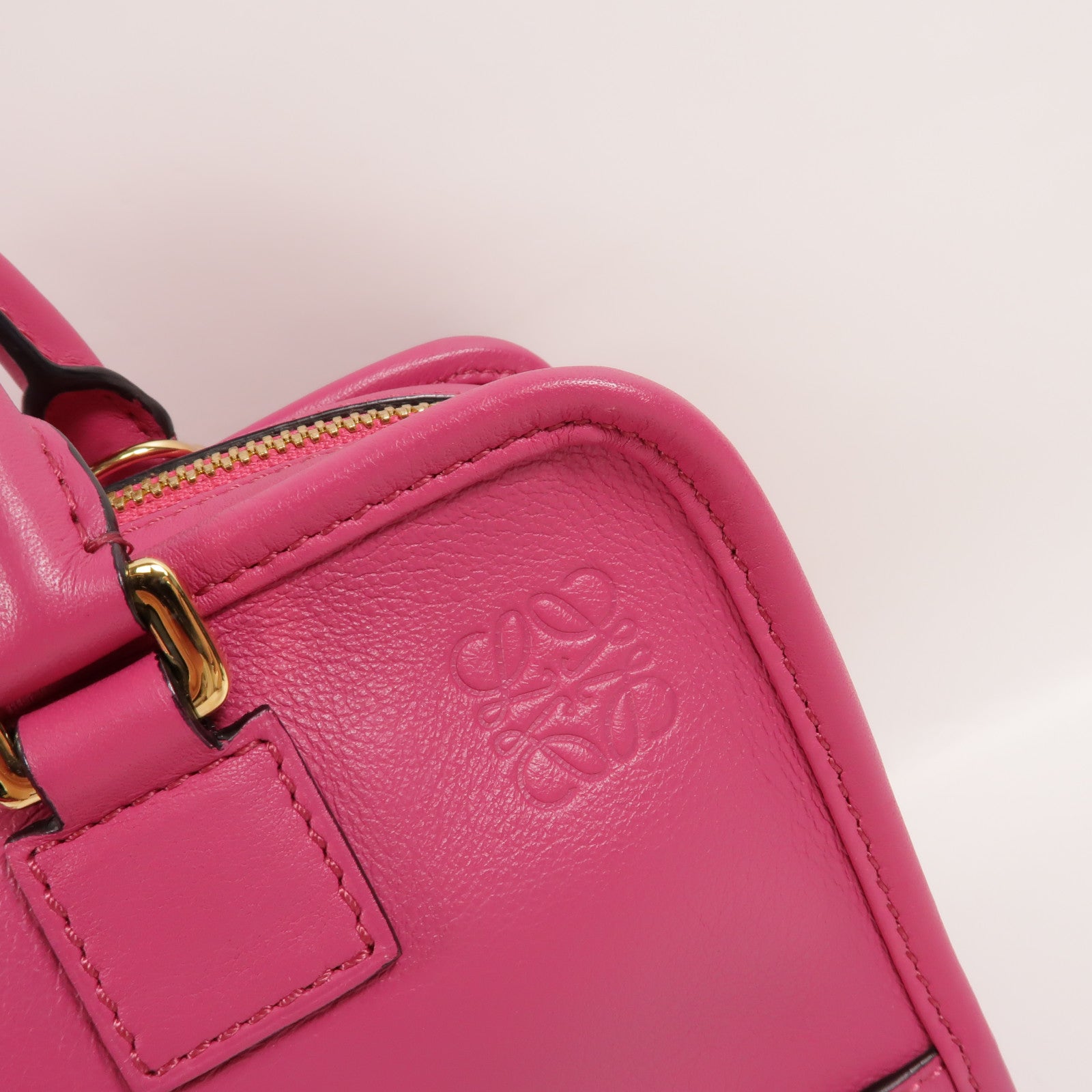 LOEWE 牛皮皮革Amazona手挽肩背兩用袋