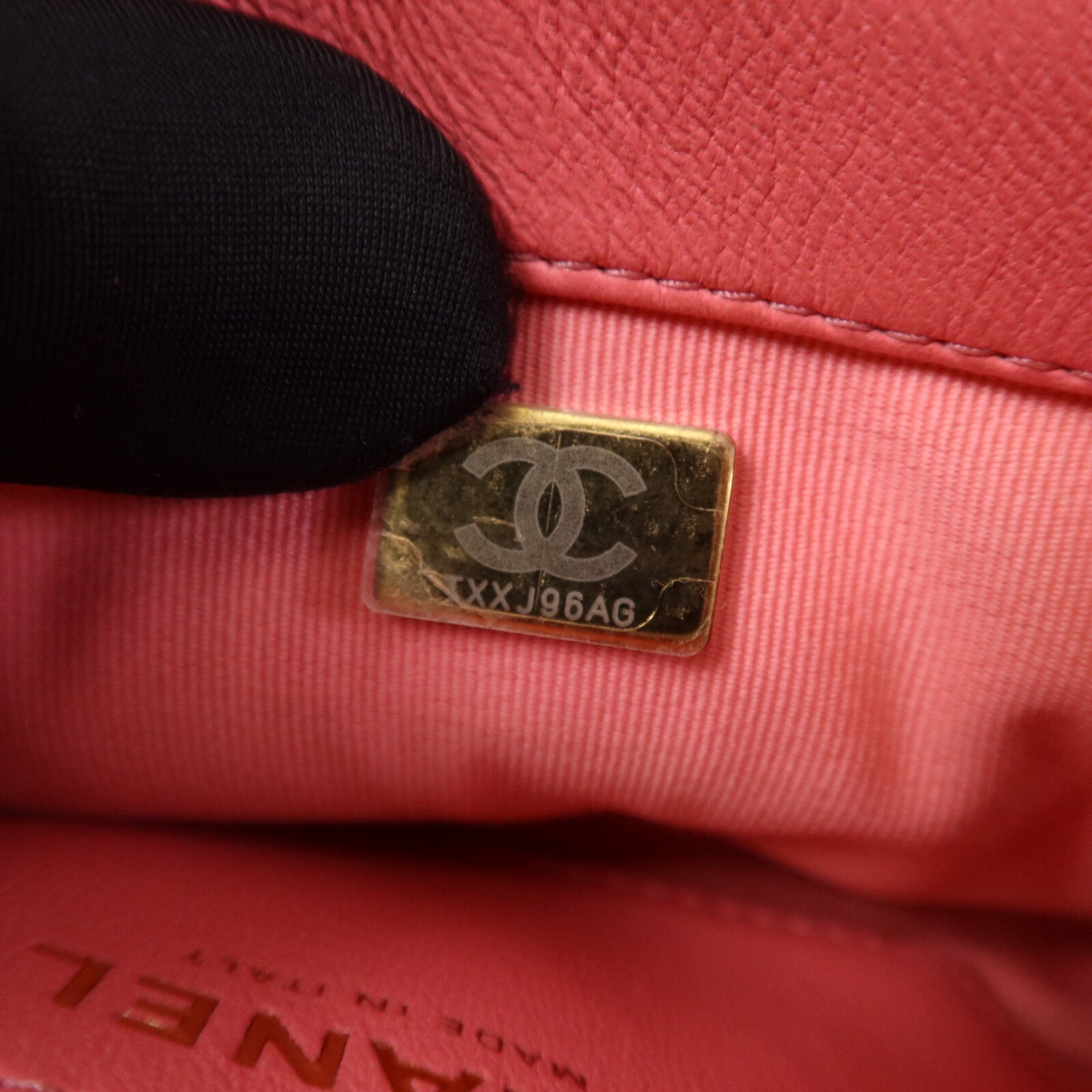 CHANEL 【激減優惠】羊皮皮革Mini Matelasse Chain Shoulder金扣鏈帶肩背袋