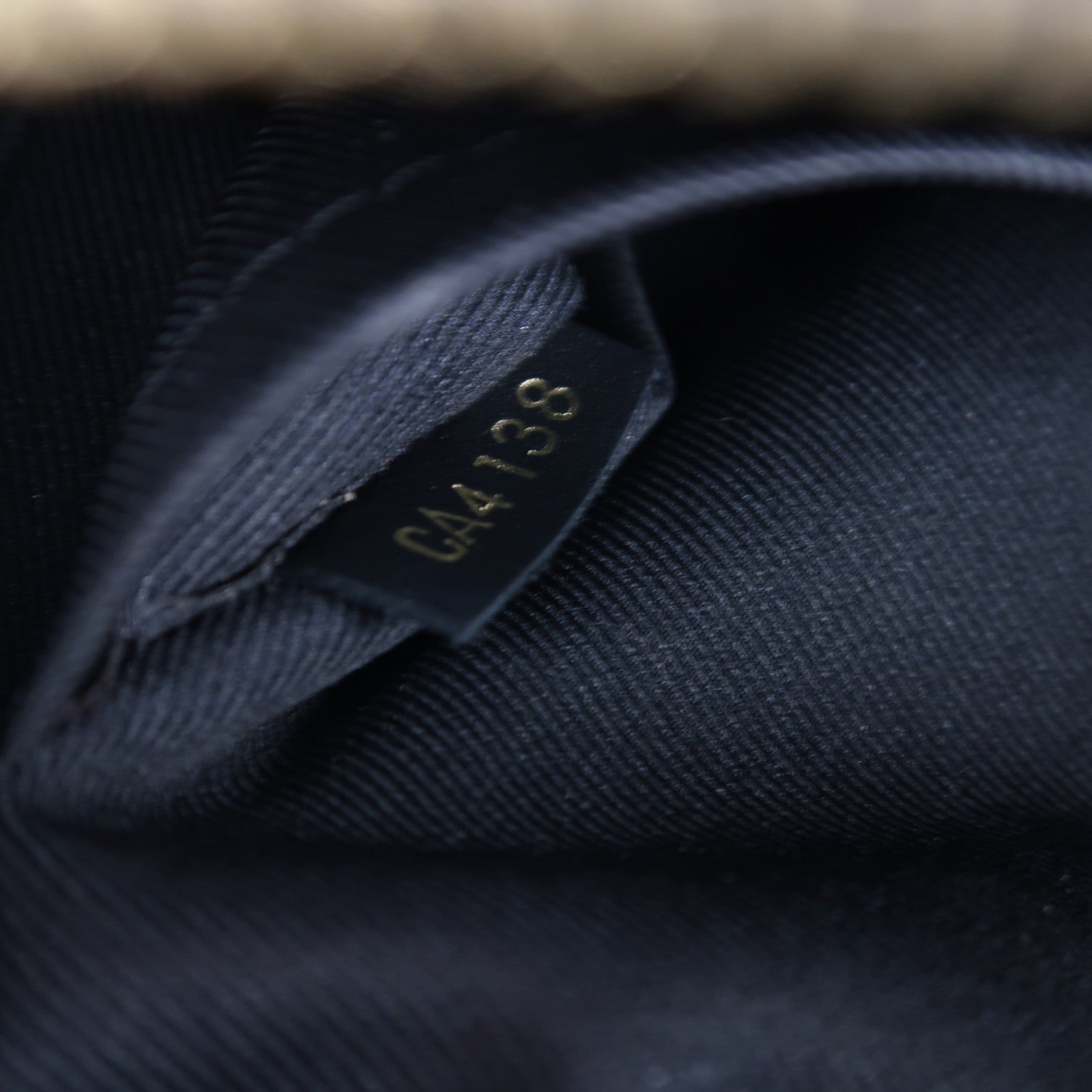 LOUIS VUITTON Monogram Saintonge金扣手挽袋棕色