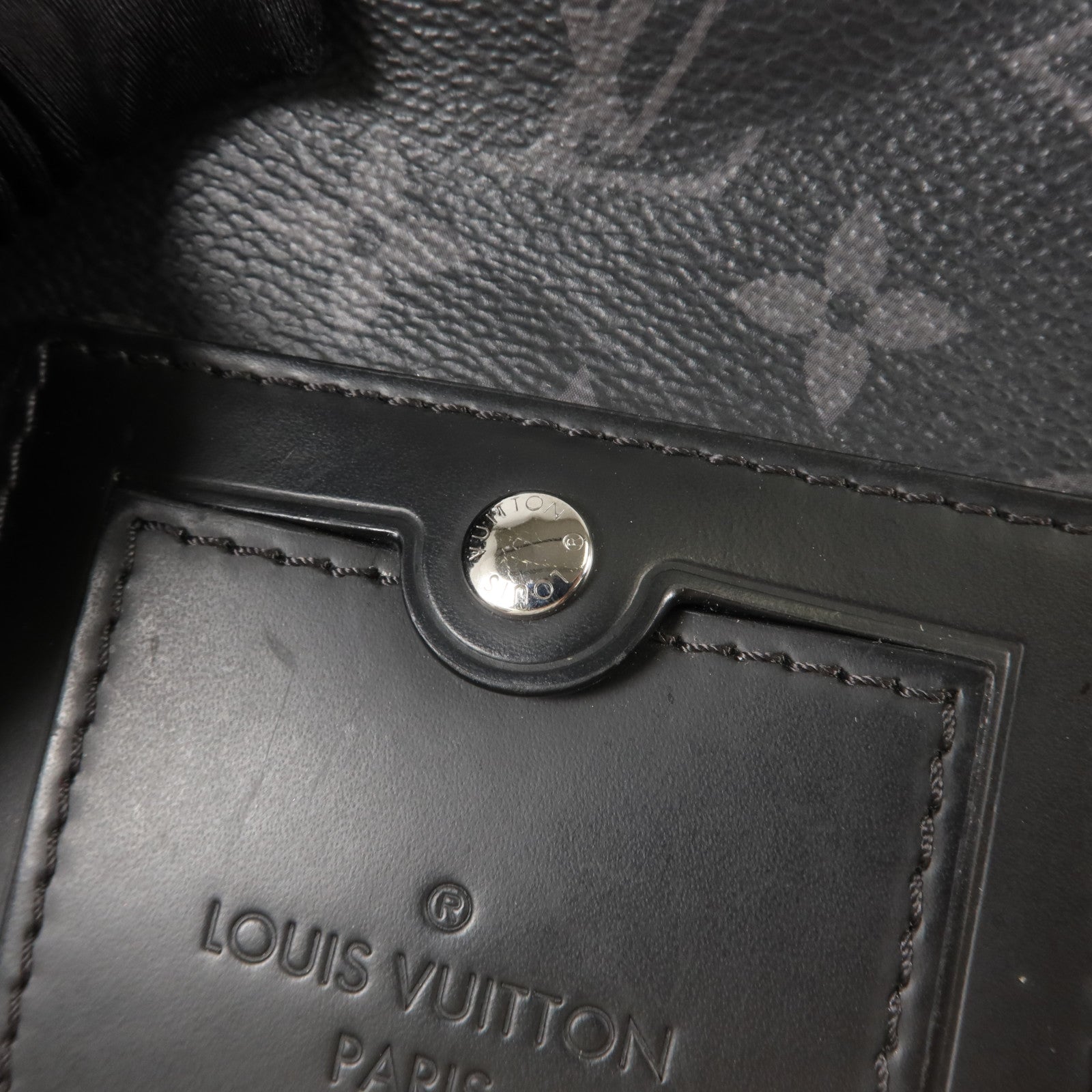 LOUIS VUITTON Monogram Eclipse Messenger PM Voyager銀扣肩背袋