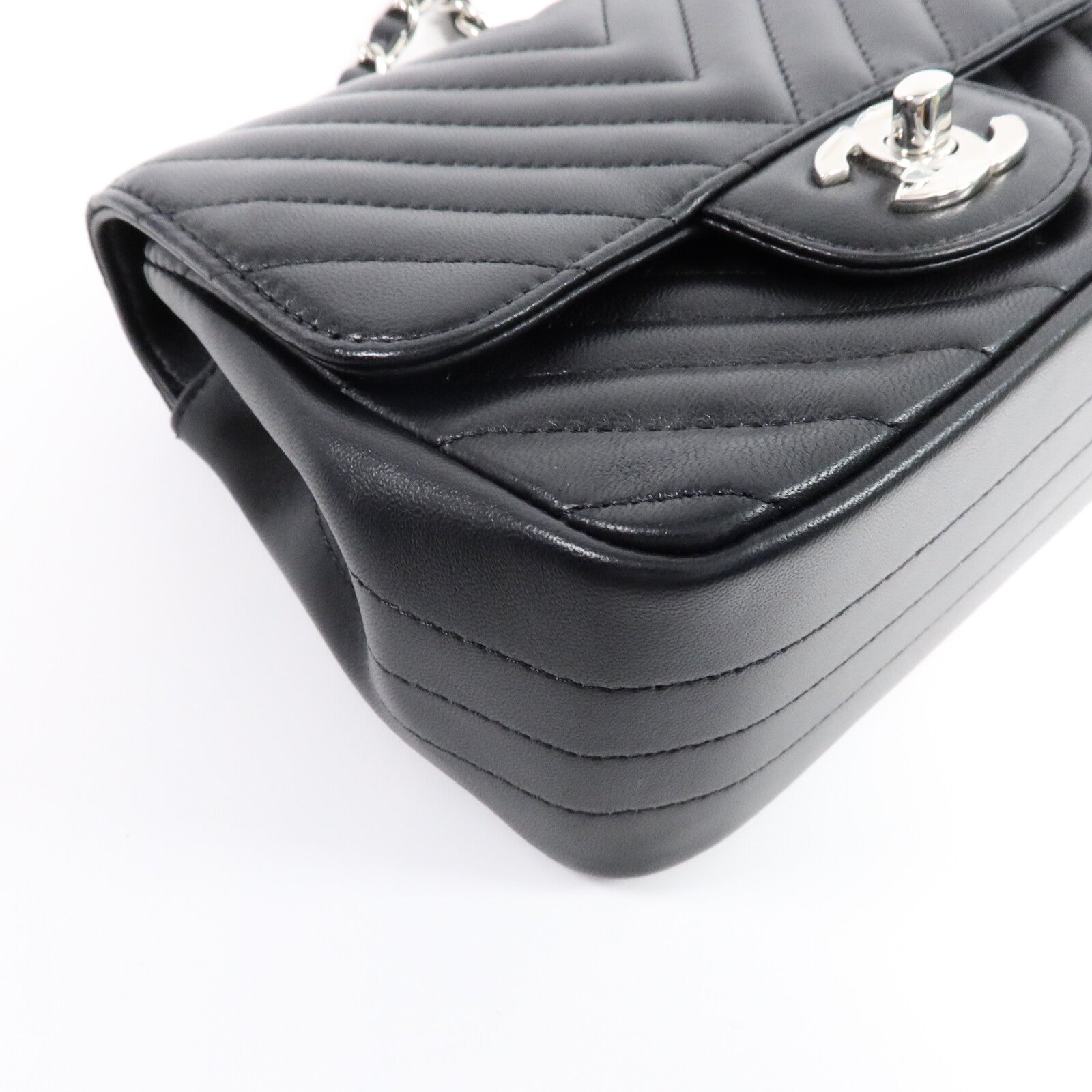 CHANEL 羊皮皮革Mini Classic 17鏈帶肩背袋